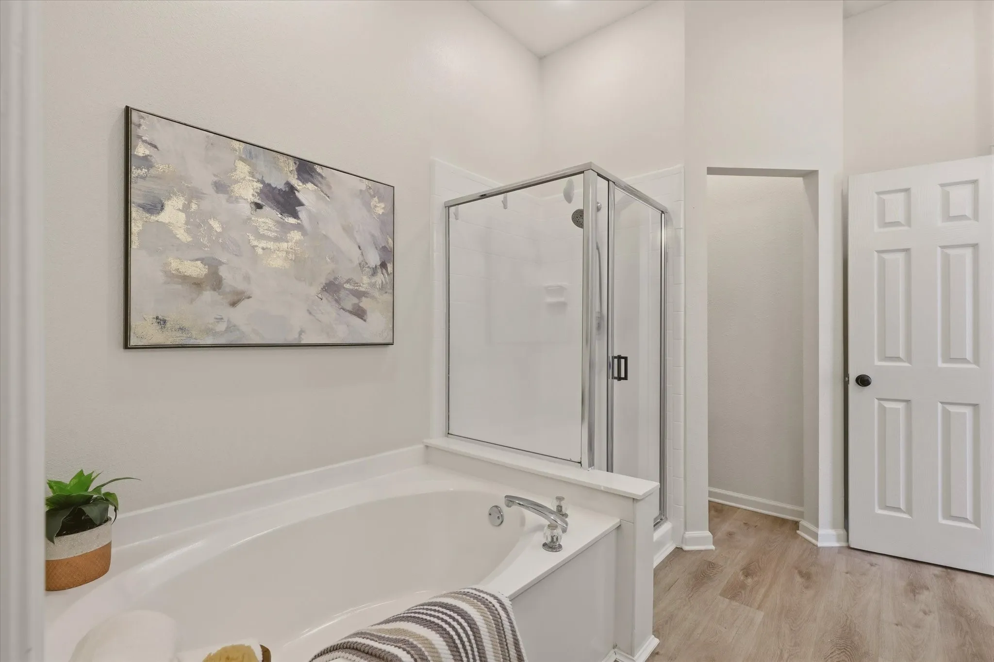 Single Family Residence For Sale in Denton County , 1269 Winston Drive, Lewisville, Texas 75077, 4 Bedroom, 2 Bathroom, 2 Garage spaces, 2,069 Sqft, built in 1998, mls#21382831, Real Estate Agent in Lewisville, Homes For Sale in Denton county, Homes For Sale in Lewisville, Realtor in Lewisville Texas, Real Estate Brokerage Independent Realty Texas, Luminita Cordes Realtor