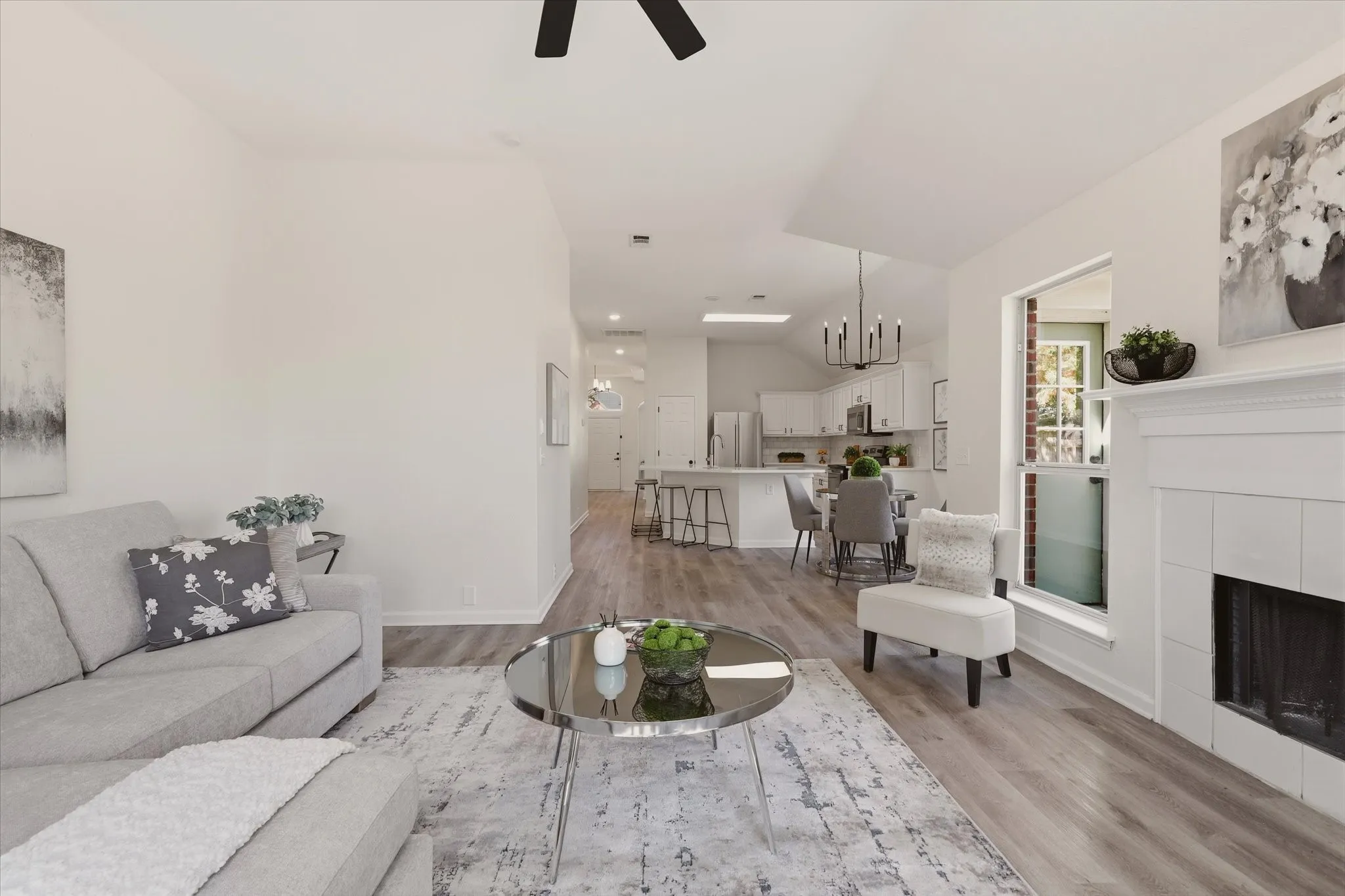 Single Family Residence For Sale in Denton County , 1269 Winston Drive, Lewisville, Texas 75077, 4 Bedroom, 2 Bathroom, 2 Garage spaces, 2,069 Sqft, built in 1998, mls#21382831, Real Estate Agent in Lewisville, Homes For Sale in Denton county, Homes For Sale in Lewisville, Realtor in Lewisville Texas, Real Estate Brokerage Independent Realty Texas, Luminita Cordes Realtor