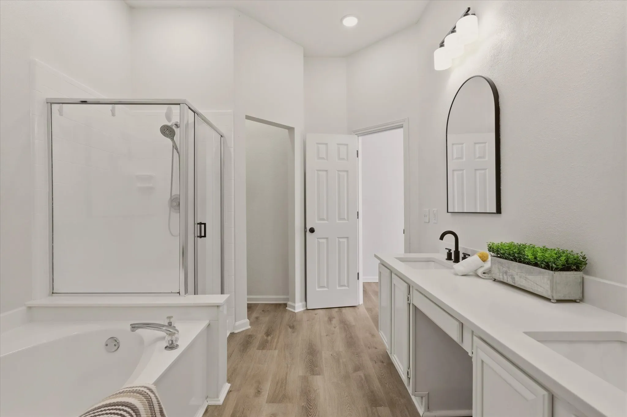 Single Family Residence For Sale in Denton County , 1269 Winston Drive, Lewisville, Texas 75077, 4 Bedroom, 2 Bathroom, 2 Garage spaces, 2,069 Sqft, built in 1998, mls#21382831, Real Estate Agent in Lewisville, Homes For Sale in Denton county, Homes For Sale in Lewisville, Realtor in Lewisville Texas, Real Estate Brokerage Independent Realty Texas, Luminita Cordes Realtor