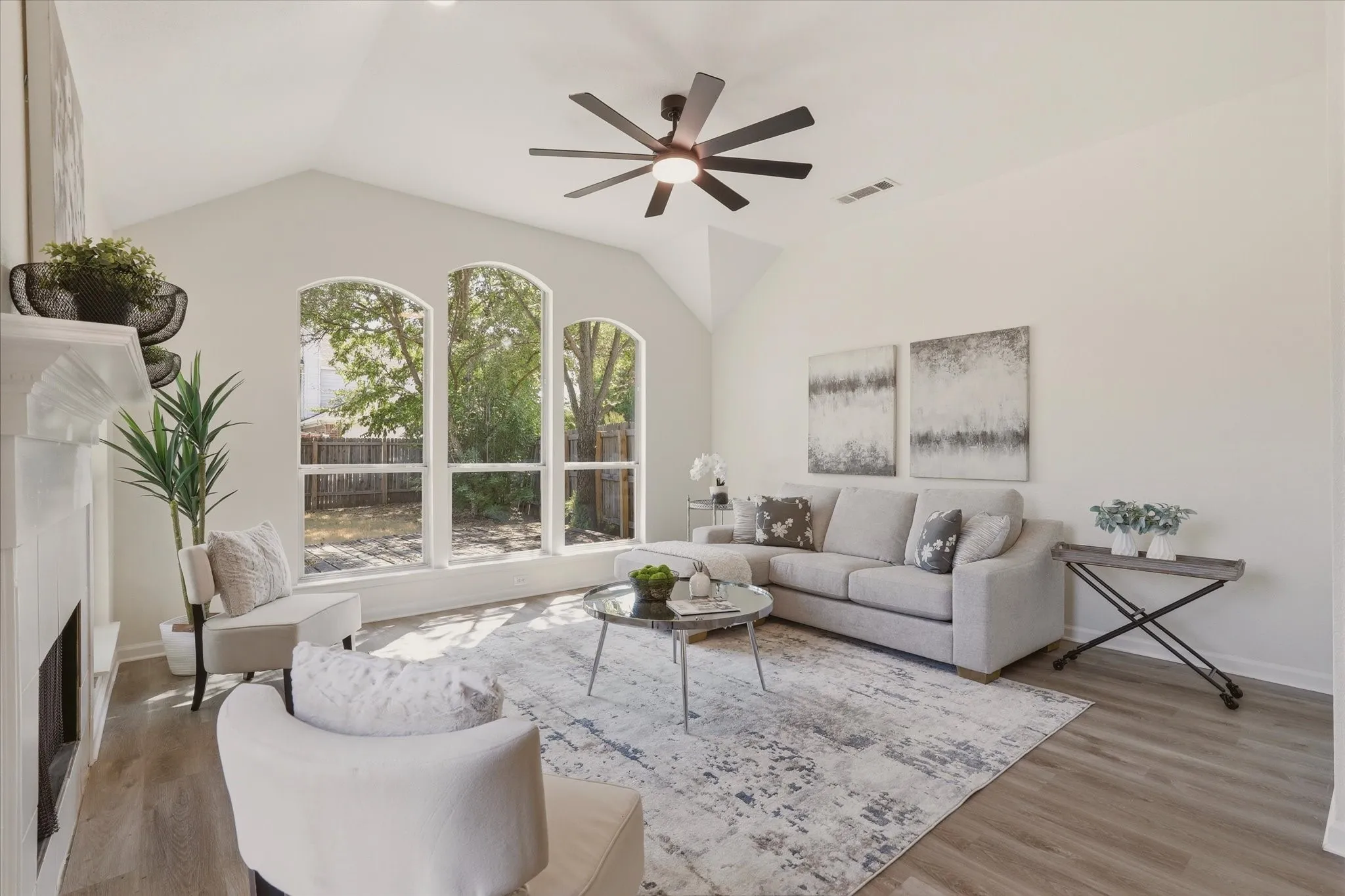 Single Family Residence For Sale in Denton County , 1269 Winston Drive, Lewisville, Texas 75077, 4 Bedroom, 2 Bathroom, 2 Garage spaces, 2,069 Sqft, built in 1998, mls#21382831, Real Estate Agent in Lewisville, Homes For Sale in Denton county, Homes For Sale in Lewisville, Realtor in Lewisville Texas, Real Estate Brokerage Independent Realty Texas, Luminita Cordes Realtor