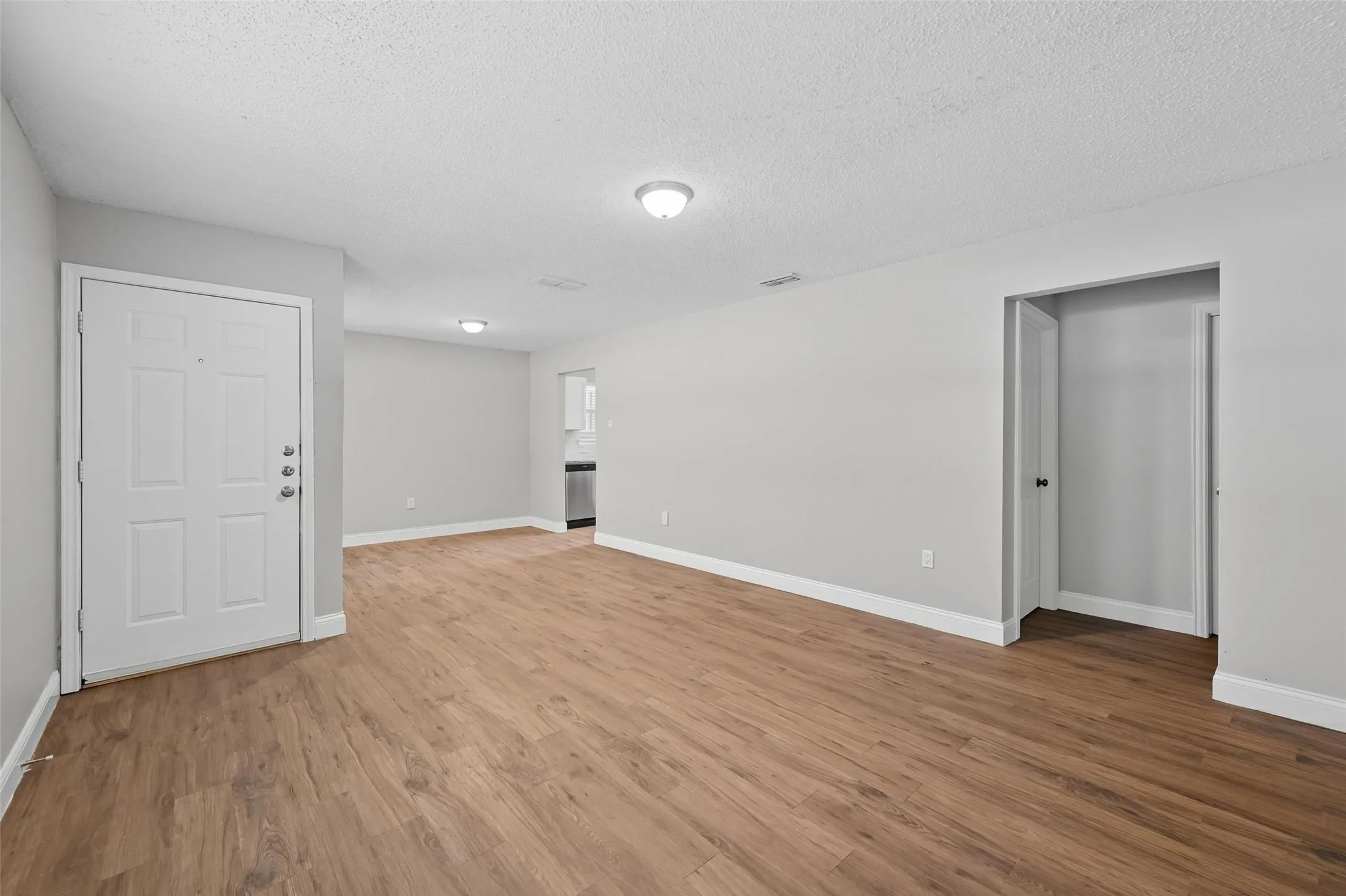 Single Family Residence For Rent in Collin County , 1166 N Business 78 Highway, Blue Ridge, Texas 75424, 3 Bedroom, 1 Bathroom, Garage spaces, 1,250 Sqft, built in 1980, mls#21383542, Real Estate Agent in Blue Ridge, Homes For Rent in Collin county, Homes For Rent in Blue Ridge, Realtor in Blue Ridge Texas, Real Estate Brokerage Independent Realty Texas, Luminita Cordes Realtor