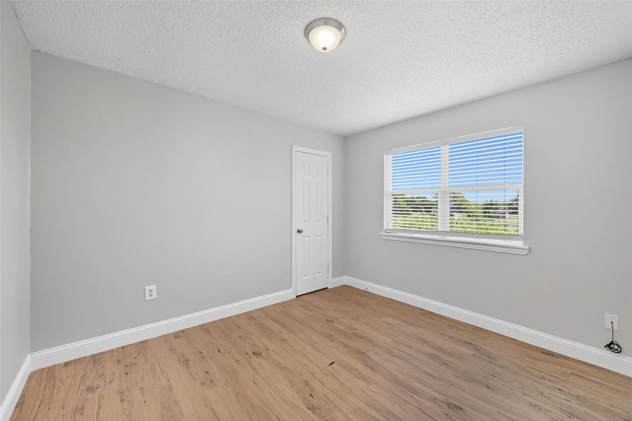 Single Family Residence For Rent in Collin County , 1166 N Business 78 Highway, Blue Ridge, Texas 75424, 3 Bedroom, 1 Bathroom, Garage spaces, 1,250 Sqft, built in 1980, mls#21383542, Real Estate Agent in Blue Ridge, Homes For Rent in Collin county, Homes For Rent in Blue Ridge, Realtor in Blue Ridge Texas, Real Estate Brokerage Independent Realty Texas, Luminita Cordes Realtor