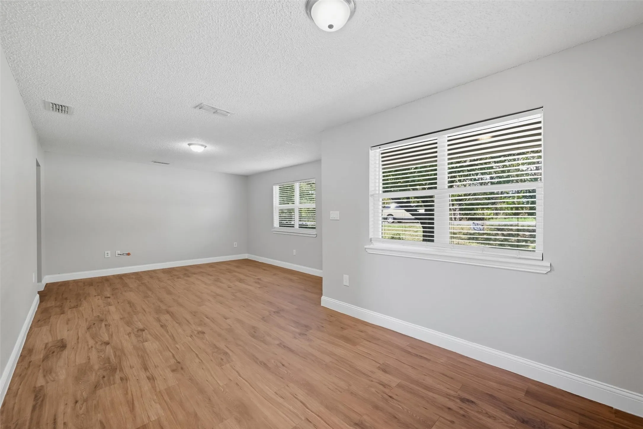 Single Family Residence For Rent in Collin County , 1166 N Business 78 Highway, Blue Ridge, Texas 75424, 3 Bedroom, 1 Bathroom, Garage spaces, 1,250 Sqft, built in 1980, mls#21383542, Real Estate Agent in Blue Ridge, Homes For Rent in Collin county, Homes For Rent in Blue Ridge, Realtor in Blue Ridge Texas, Real Estate Brokerage Independent Realty Texas, Luminita Cordes Realtor