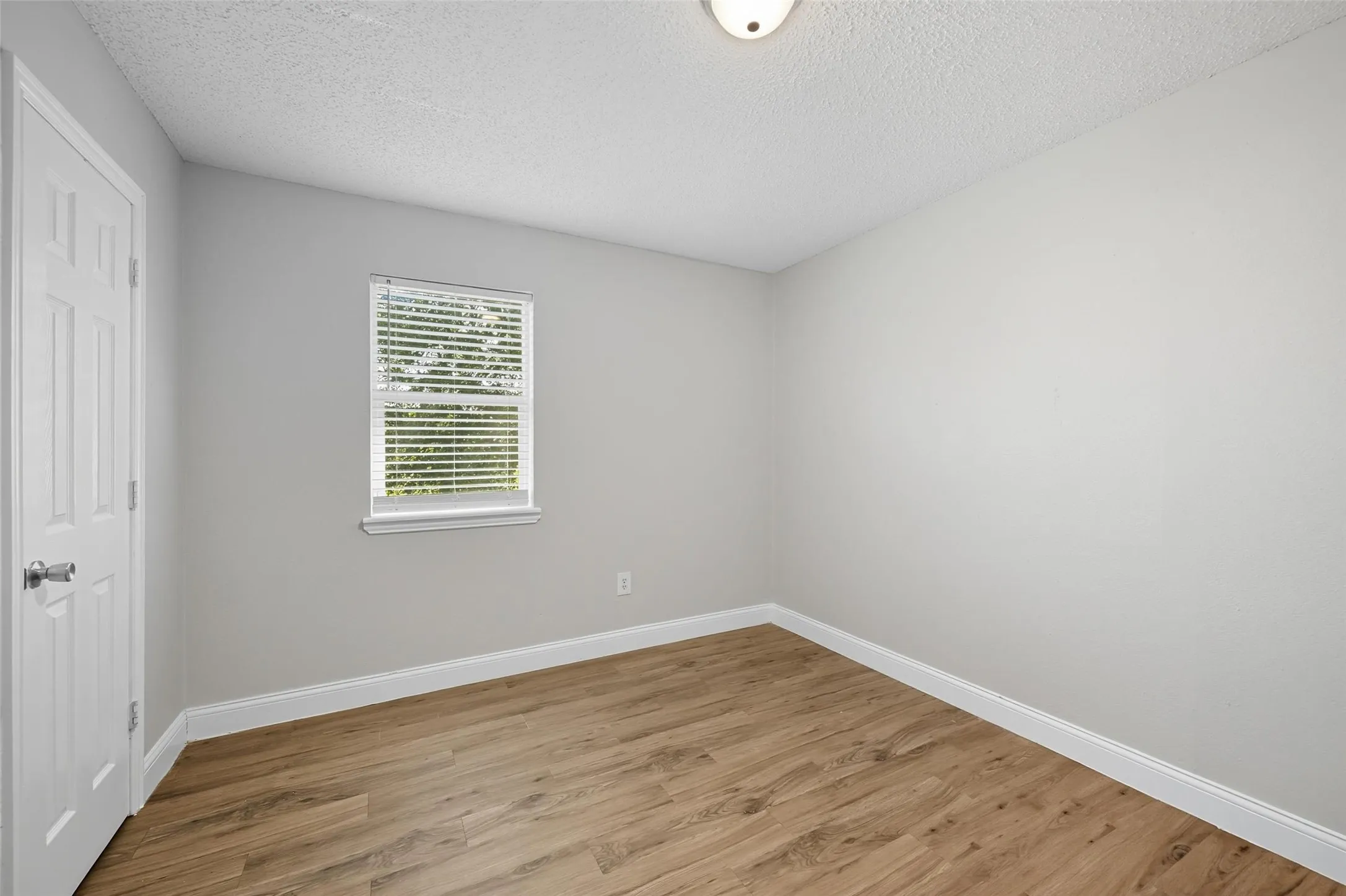 Single Family Residence For Rent in Collin County , 1166 N Business 78 Highway, Blue Ridge, Texas 75424, 3 Bedroom, 1 Bathroom, Garage spaces, 1,250 Sqft, built in 1980, mls#21383542, Real Estate Agent in Blue Ridge, Homes For Rent in Collin county, Homes For Rent in Blue Ridge, Realtor in Blue Ridge Texas, Real Estate Brokerage Independent Realty Texas, Luminita Cordes Realtor