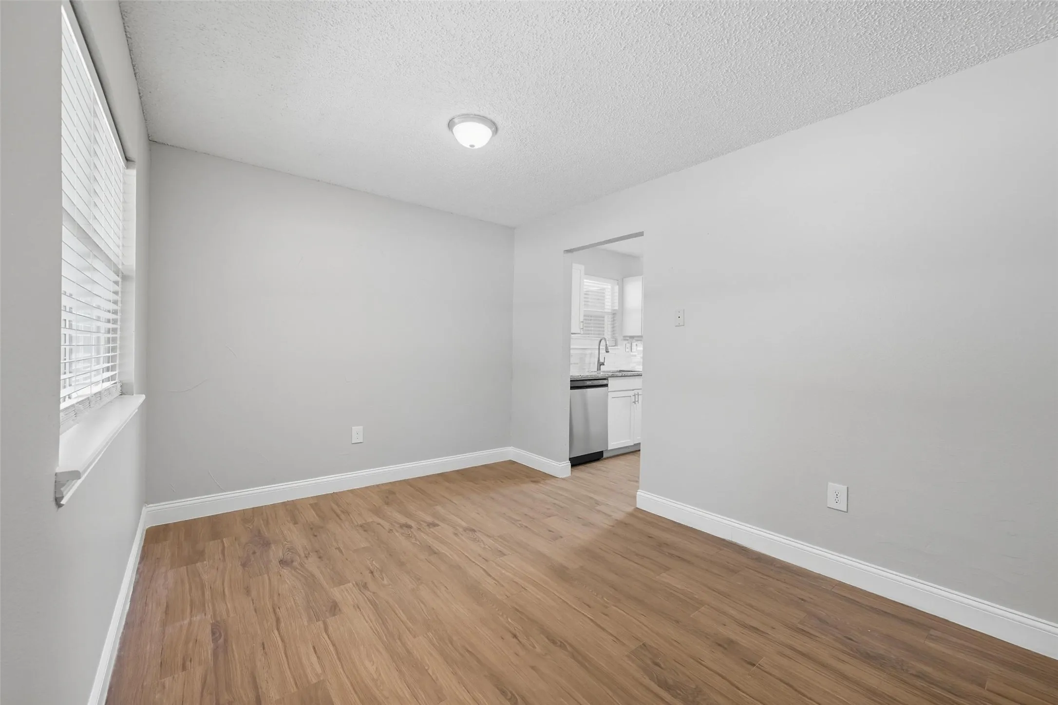 Single Family Residence For Rent in Collin County , 1166 N Business 78 Highway, Blue Ridge, Texas 75424, 3 Bedroom, 1 Bathroom, Garage spaces, 1,250 Sqft, built in 1980, mls#21383542, Real Estate Agent in Blue Ridge, Homes For Rent in Collin county, Homes For Rent in Blue Ridge, Realtor in Blue Ridge Texas, Real Estate Brokerage Independent Realty Texas, Luminita Cordes Realtor