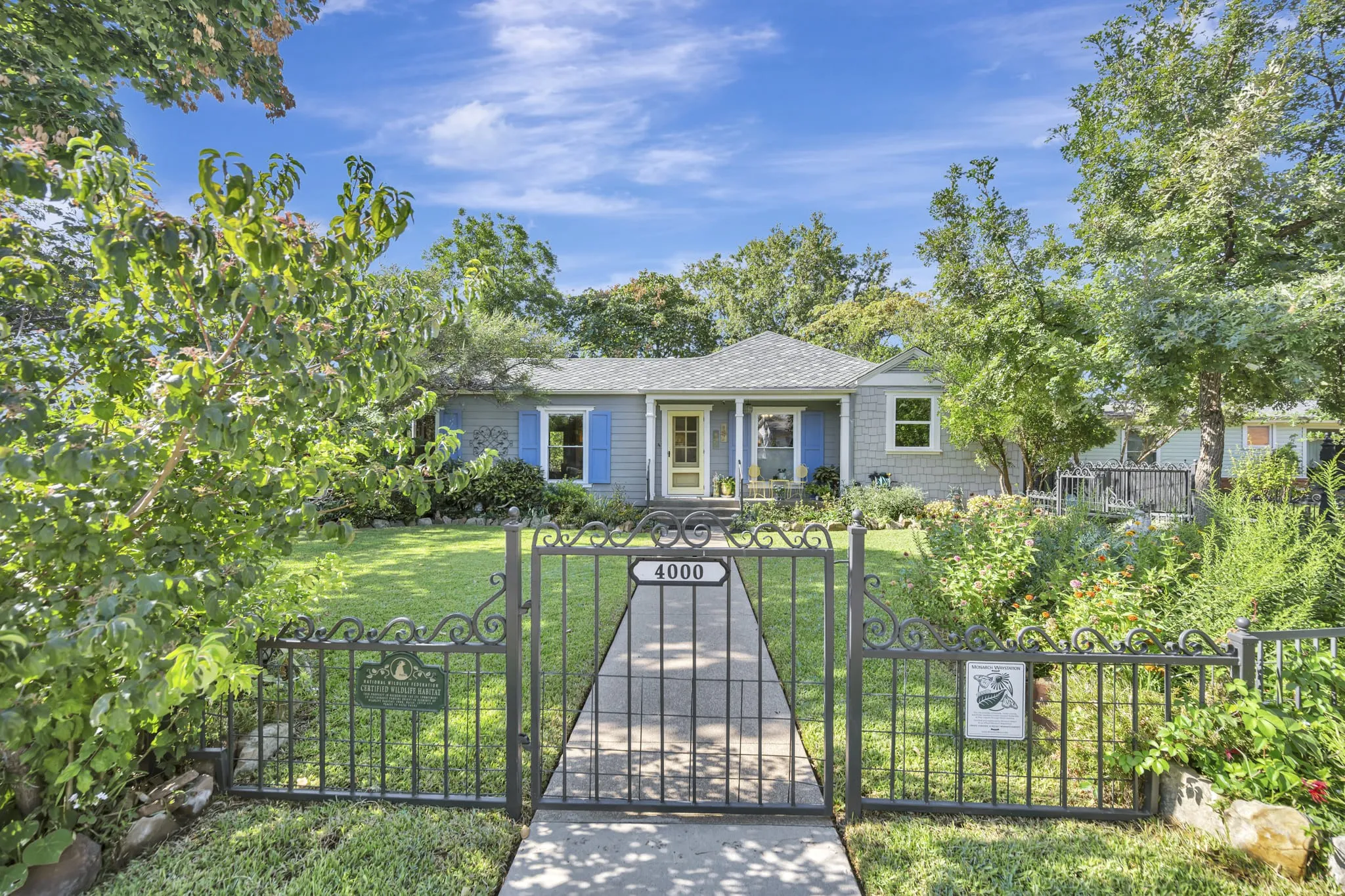 Single Family Residence For Sale in Tarrant County , 4000 Medford Road, Fort Worth, Texas 76103, 4 Bedroom, 2 Bathroom, 2 Garage spaces, 1,557 Sqft, built in 1941, mls#21361528, Real Estate Agent in Fort Worth, Homes For Sale in Tarrant county, Homes For Sale in Fort Worth, Realtor in Fort Worth Texas, Real Estate Brokerage Independent Realty Texas, Luminita Cordes Realtor