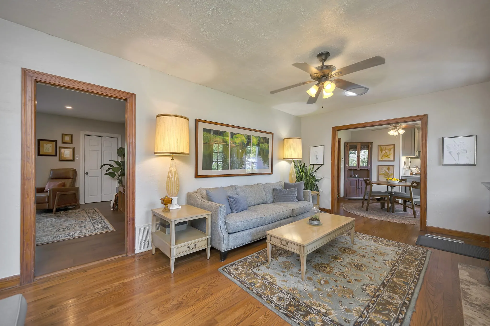 Single Family Residence For Sale in Tarrant County , 4000 Medford Road, Fort Worth, Texas 76103, 4 Bedroom, 2 Bathroom, 2 Garage spaces, 1,557 Sqft, built in 1941, mls#21361528, Real Estate Agent in Fort Worth, Homes For Sale in Tarrant county, Homes For Sale in Fort Worth, Realtor in Fort Worth Texas, Real Estate Brokerage Independent Realty Texas, Luminita Cordes Realtor