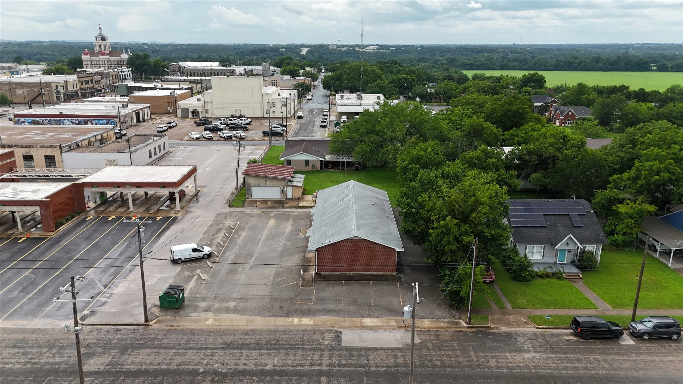 Retail For Sale in Coryell County , 113 N 10th Street, Gatesville, Texas 76528, 0, 0, Garage spaces, 0 Sqft, built in 1985, mls#21383051, Real Estate Agent in Gatesville, Homes For Sale in Coryell county, Homes For Sale in Gatesville, Realtor in Gatesville Texas, Real Estate Brokerage Independent Realty Texas, Luminita Cordes Realtor