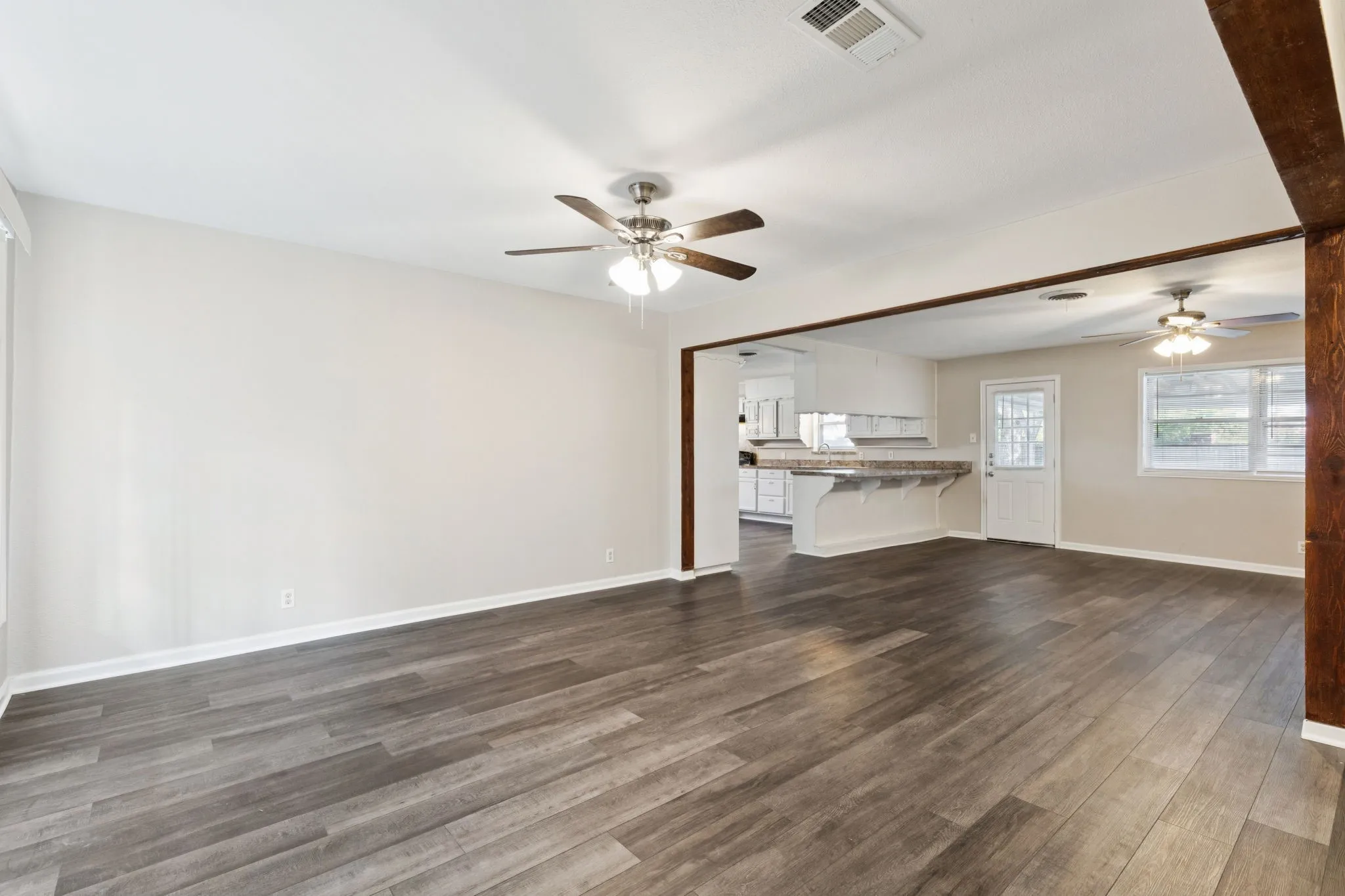 Single Family Residence For Sale in Tarrant County , 7009 Corona Drive, North Richland Hills, Texas 76180, 3 Bedroom, 2 Bathroom, 2 Garage spaces, 1,914 Sqft, built in 1963, mls#21383546, Real Estate Agent in North Richland Hills, Homes For Sale in Tarrant county, Homes For Sale in North Richland Hills, Realtor in North Richland Hills Texas, Real Estate Brokerage Independent Realty Texas, Luminita Cordes Realtor