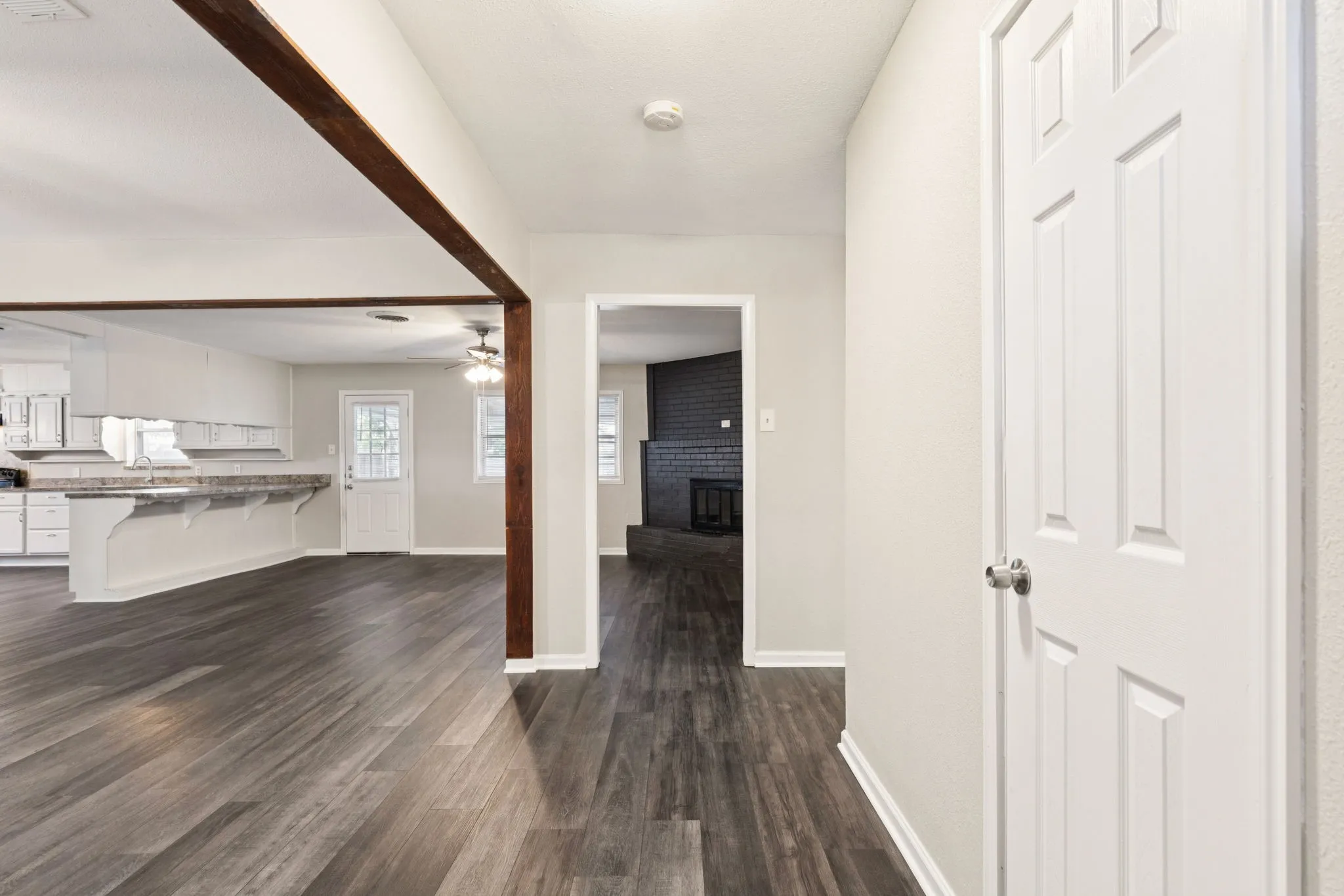 Single Family Residence For Sale in Tarrant County , 7009 Corona Drive, North Richland Hills, Texas 76180, 3 Bedroom, 2 Bathroom, 2 Garage spaces, 1,914 Sqft, built in 1963, mls#21383546, Real Estate Agent in North Richland Hills, Homes For Sale in Tarrant county, Homes For Sale in North Richland Hills, Realtor in North Richland Hills Texas, Real Estate Brokerage Independent Realty Texas, Luminita Cordes Realtor