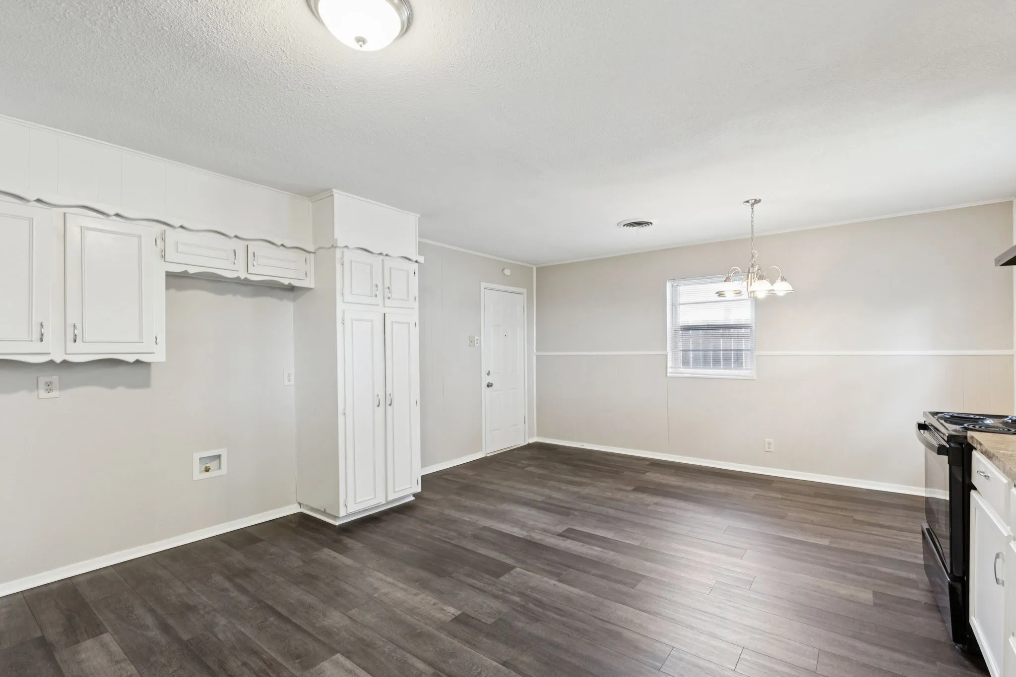 Single Family Residence For Sale in Tarrant County , 7009 Corona Drive, North Richland Hills, Texas 76180, 3 Bedroom, 2 Bathroom, 2 Garage spaces, 1,914 Sqft, built in 1963, mls#21383546, Real Estate Agent in North Richland Hills, Homes For Sale in Tarrant county, Homes For Sale in North Richland Hills, Realtor in North Richland Hills Texas, Real Estate Brokerage Independent Realty Texas, Luminita Cordes Realtor