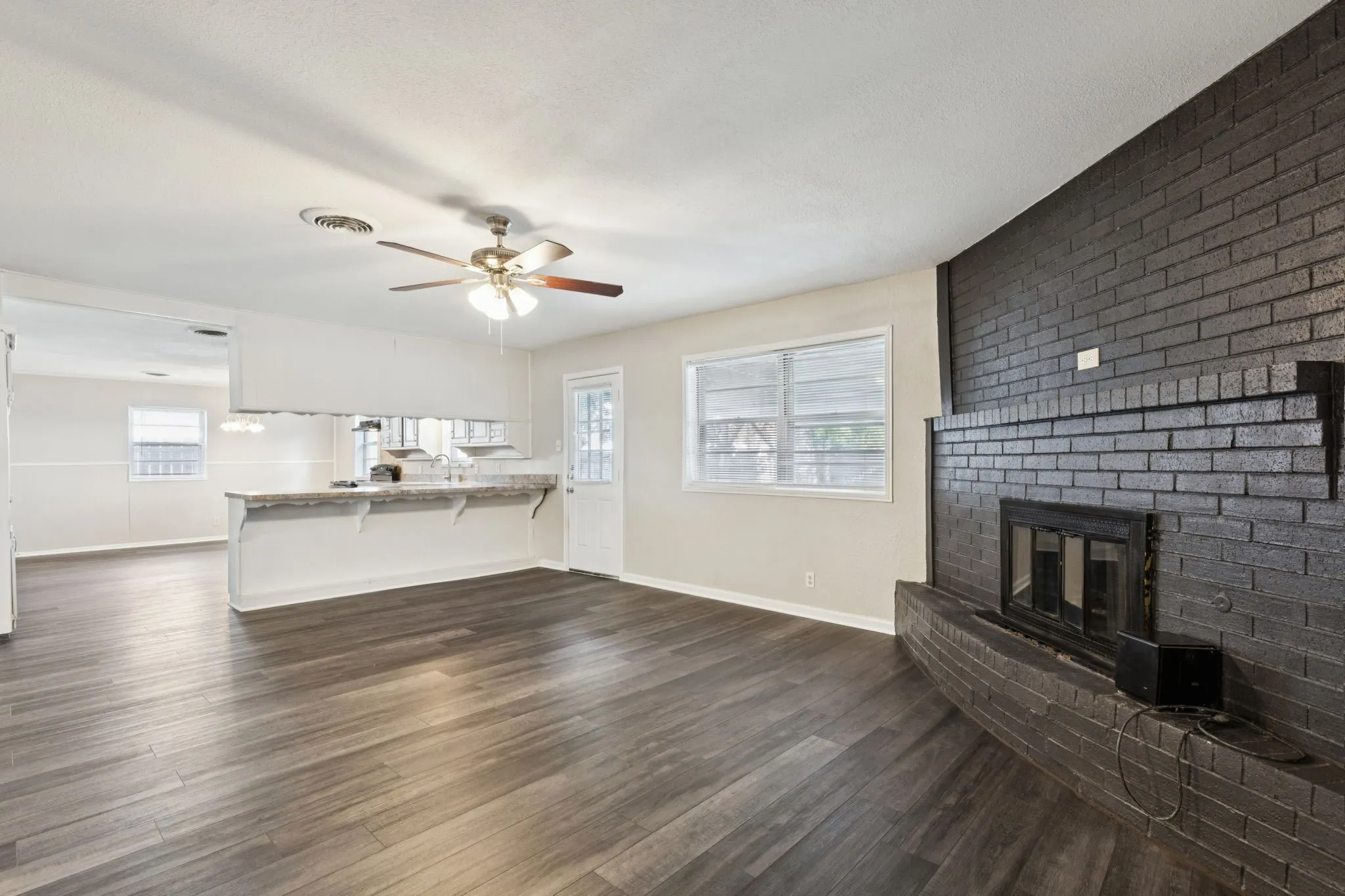 Single Family Residence For Sale in Tarrant County , 7009 Corona Drive, North Richland Hills, Texas 76180, 3 Bedroom, 2 Bathroom, 2 Garage spaces, 1,914 Sqft, built in 1963, mls#21383546, Real Estate Agent in North Richland Hills, Homes For Sale in Tarrant county, Homes For Sale in North Richland Hills, Realtor in North Richland Hills Texas, Real Estate Brokerage Independent Realty Texas, Luminita Cordes Realtor