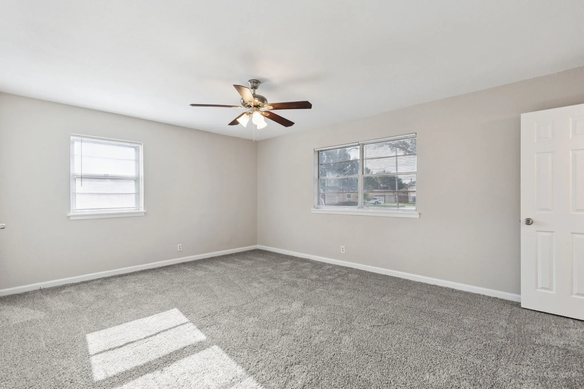 Single Family Residence For Sale in Tarrant County , 7009 Corona Drive, North Richland Hills, Texas 76180, 3 Bedroom, 2 Bathroom, 2 Garage spaces, 1,914 Sqft, built in 1963, mls#21383546, Real Estate Agent in North Richland Hills, Homes For Sale in Tarrant county, Homes For Sale in North Richland Hills, Realtor in North Richland Hills Texas, Real Estate Brokerage Independent Realty Texas, Luminita Cordes Realtor