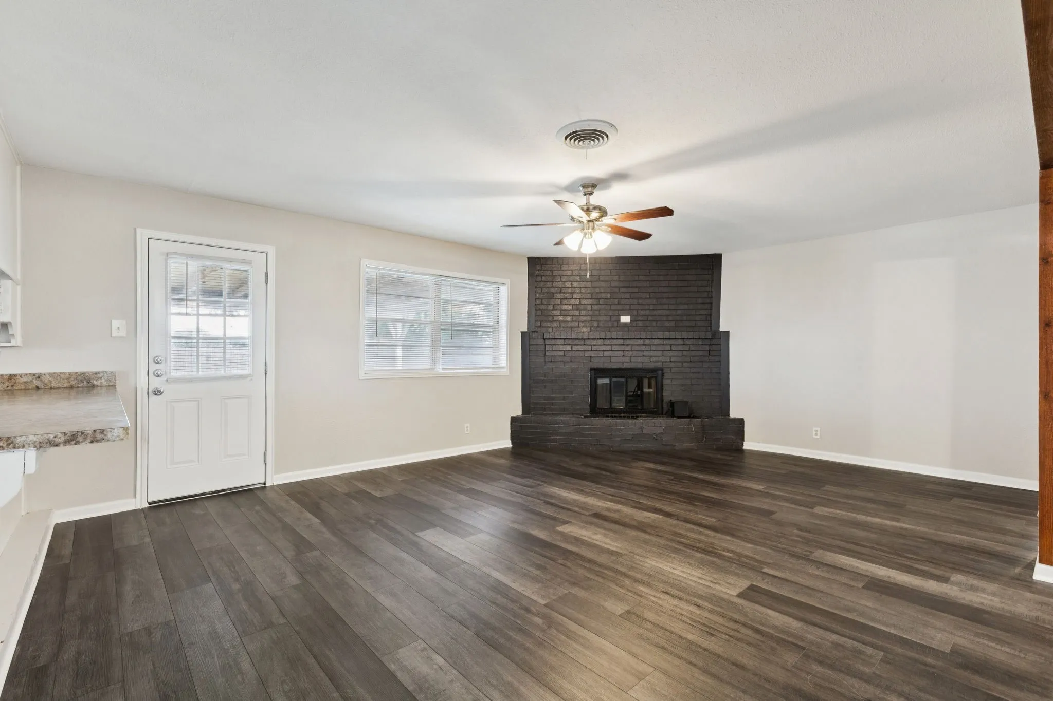 Single Family Residence For Sale in Tarrant County , 7009 Corona Drive, North Richland Hills, Texas 76180, 3 Bedroom, 2 Bathroom, 2 Garage spaces, 1,914 Sqft, built in 1963, mls#21383546, Real Estate Agent in North Richland Hills, Homes For Sale in Tarrant county, Homes For Sale in North Richland Hills, Realtor in North Richland Hills Texas, Real Estate Brokerage Independent Realty Texas, Luminita Cordes Realtor