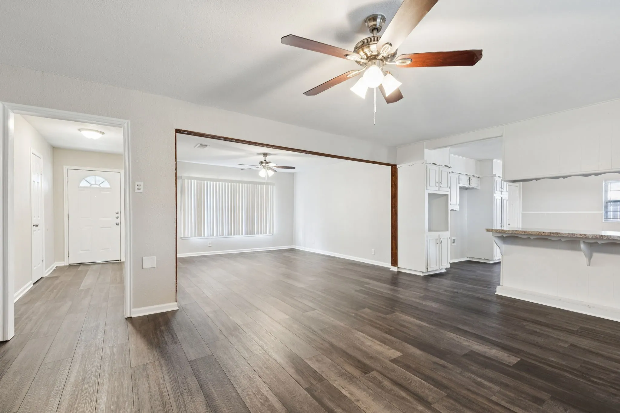 Single Family Residence For Sale in Tarrant County , 7009 Corona Drive, North Richland Hills, Texas 76180, 3 Bedroom, 2 Bathroom, 2 Garage spaces, 1,914 Sqft, built in 1963, mls#21383546, Real Estate Agent in North Richland Hills, Homes For Sale in Tarrant county, Homes For Sale in North Richland Hills, Realtor in North Richland Hills Texas, Real Estate Brokerage Independent Realty Texas, Luminita Cordes Realtor