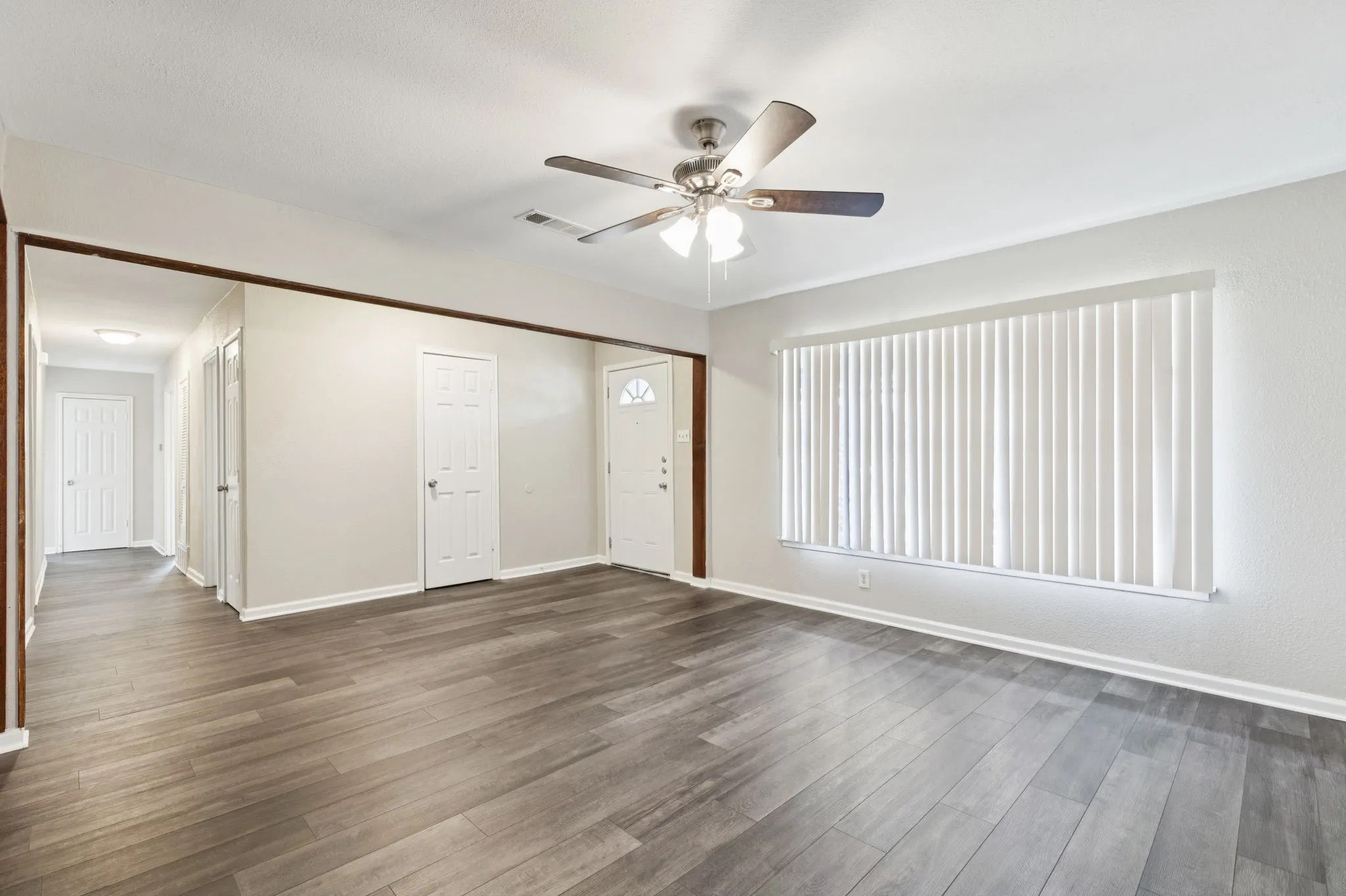 Single Family Residence For Sale in Tarrant County , 7009 Corona Drive, North Richland Hills, Texas 76180, 3 Bedroom, 2 Bathroom, 2 Garage spaces, 1,914 Sqft, built in 1963, mls#21383546, Real Estate Agent in North Richland Hills, Homes For Sale in Tarrant county, Homes For Sale in North Richland Hills, Realtor in North Richland Hills Texas, Real Estate Brokerage Independent Realty Texas, Luminita Cordes Realtor