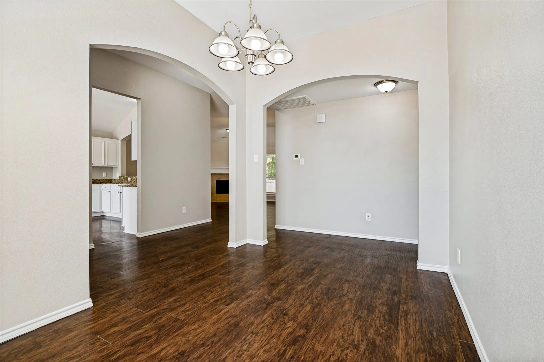 Single Family Residence For Rent in Dallas County , 517 Saddlebrook Drive, Lancaster, Texas 75146, 3 Bedroom, 2 Bathroom, 2 Garage spaces, 1,804 Sqft, built in 2002, mls#21383547, Real Estate Agent in Lancaster, Homes For Rent in Dallas county, Homes For Rent in Lancaster, Realtor in Lancaster Texas, Real Estate Brokerage Independent Realty Texas, Luminita Cordes Realtor
