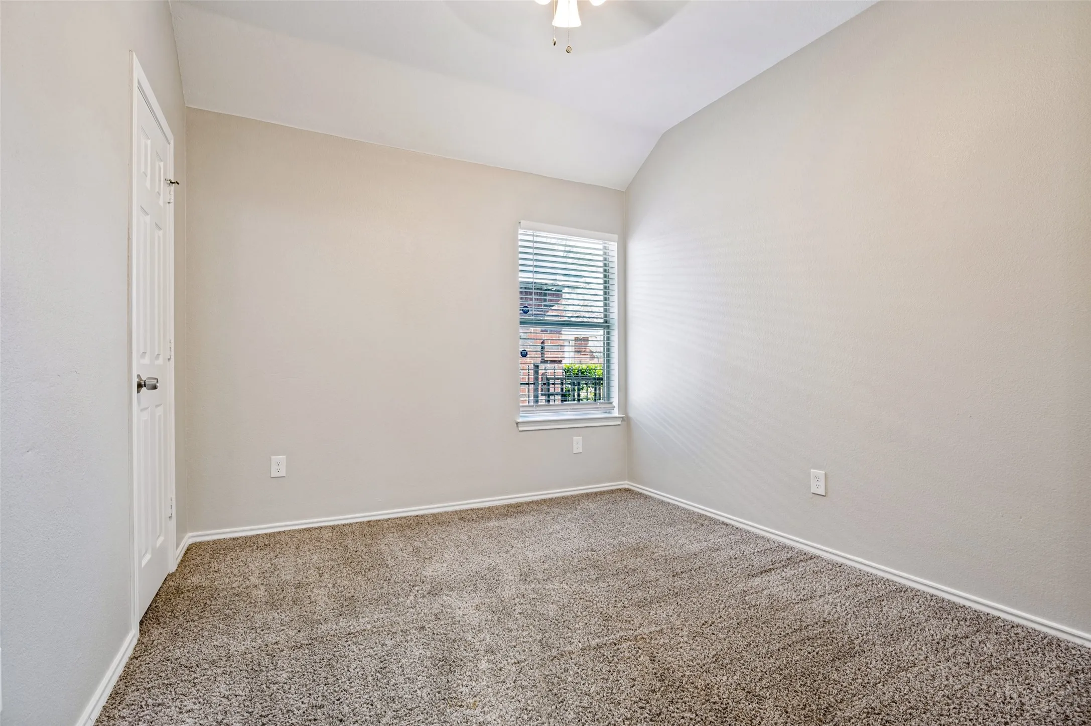 Single Family Residence For Rent in Dallas County , 517 Saddlebrook Drive, Lancaster, Texas 75146, 3 Bedroom, 2 Bathroom, 2 Garage spaces, 1,804 Sqft, built in 2002, mls#21383547, Real Estate Agent in Lancaster, Homes For Rent in Dallas county, Homes For Rent in Lancaster, Realtor in Lancaster Texas, Real Estate Brokerage Independent Realty Texas, Luminita Cordes Realtor