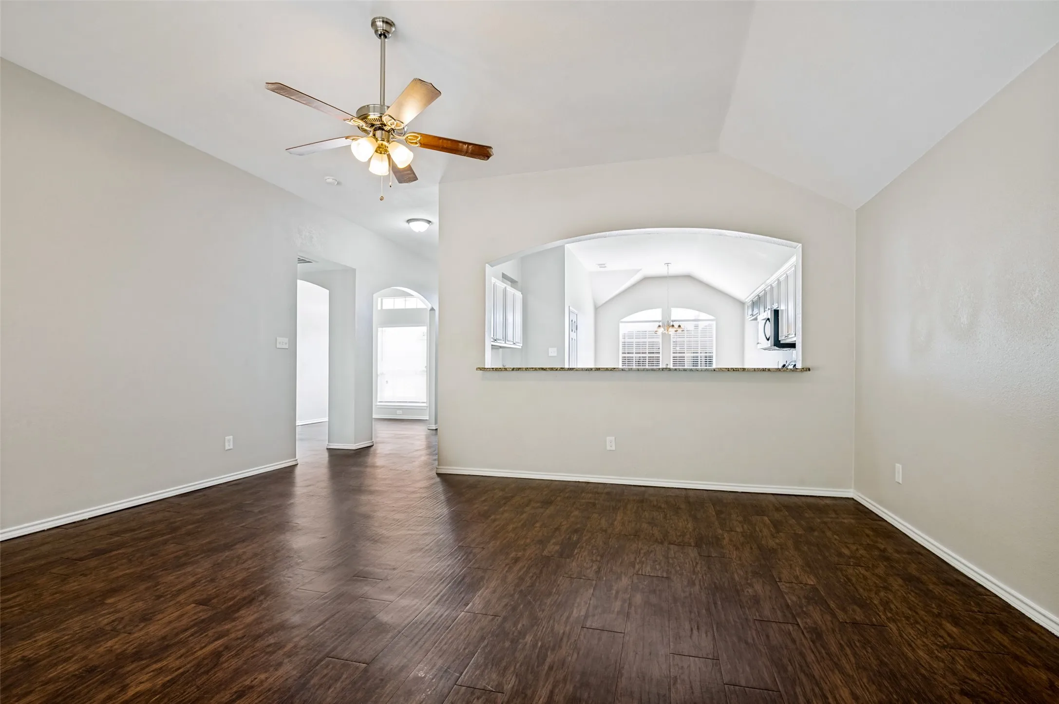 Single Family Residence For Rent in Dallas County , 517 Saddlebrook Drive, Lancaster, Texas 75146, 3 Bedroom, 2 Bathroom, 2 Garage spaces, 1,804 Sqft, built in 2002, mls#21383547, Real Estate Agent in Lancaster, Homes For Rent in Dallas county, Homes For Rent in Lancaster, Realtor in Lancaster Texas, Real Estate Brokerage Independent Realty Texas, Luminita Cordes Realtor
