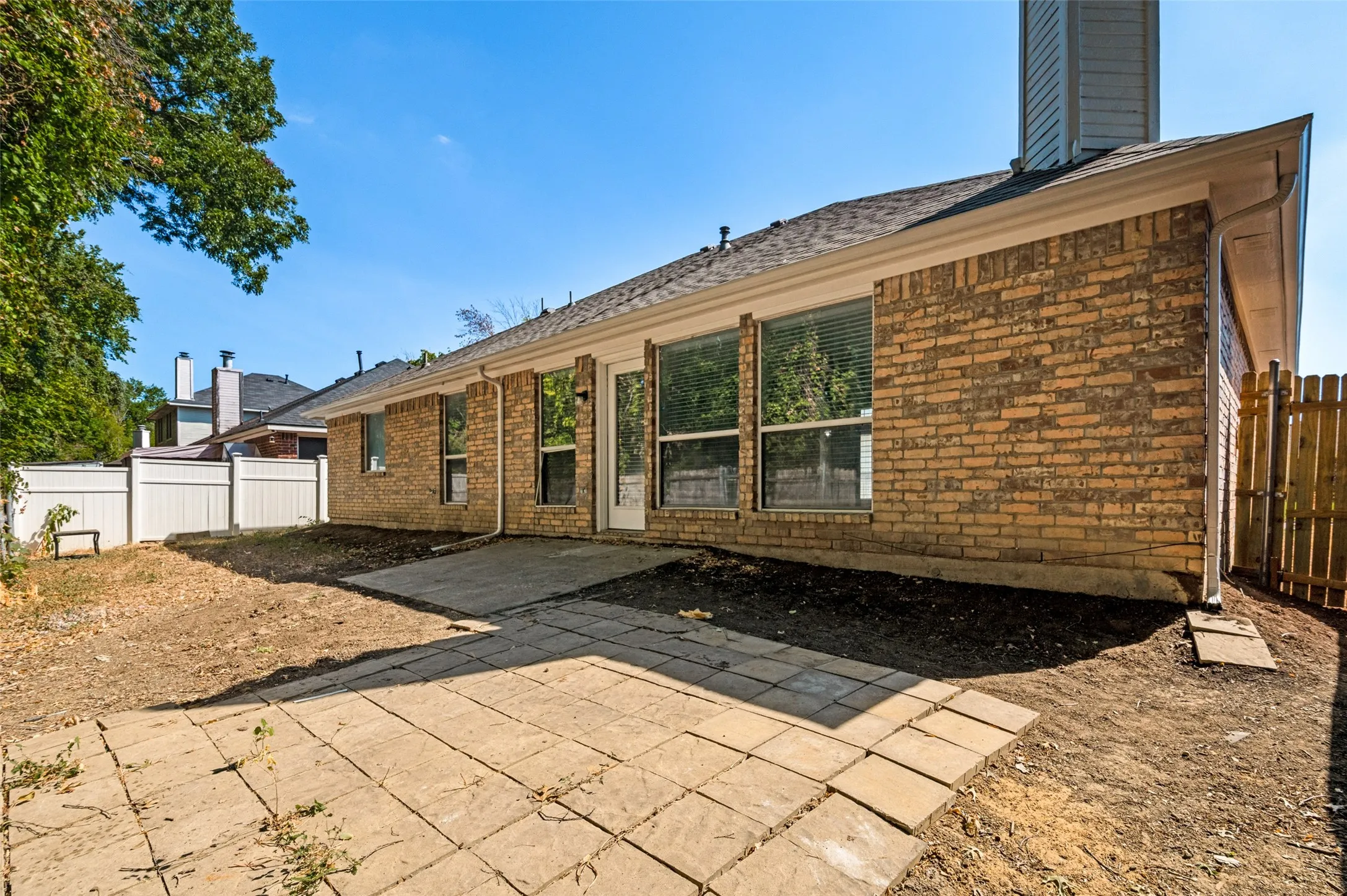 Single Family Residence For Rent in Dallas County , 517 Saddlebrook Drive, Lancaster, Texas 75146, 3 Bedroom, 2 Bathroom, 2 Garage spaces, 1,804 Sqft, built in 2002, mls#21383547, Real Estate Agent in Lancaster, Homes For Rent in Dallas county, Homes For Rent in Lancaster, Realtor in Lancaster Texas, Real Estate Brokerage Independent Realty Texas, Luminita Cordes Realtor