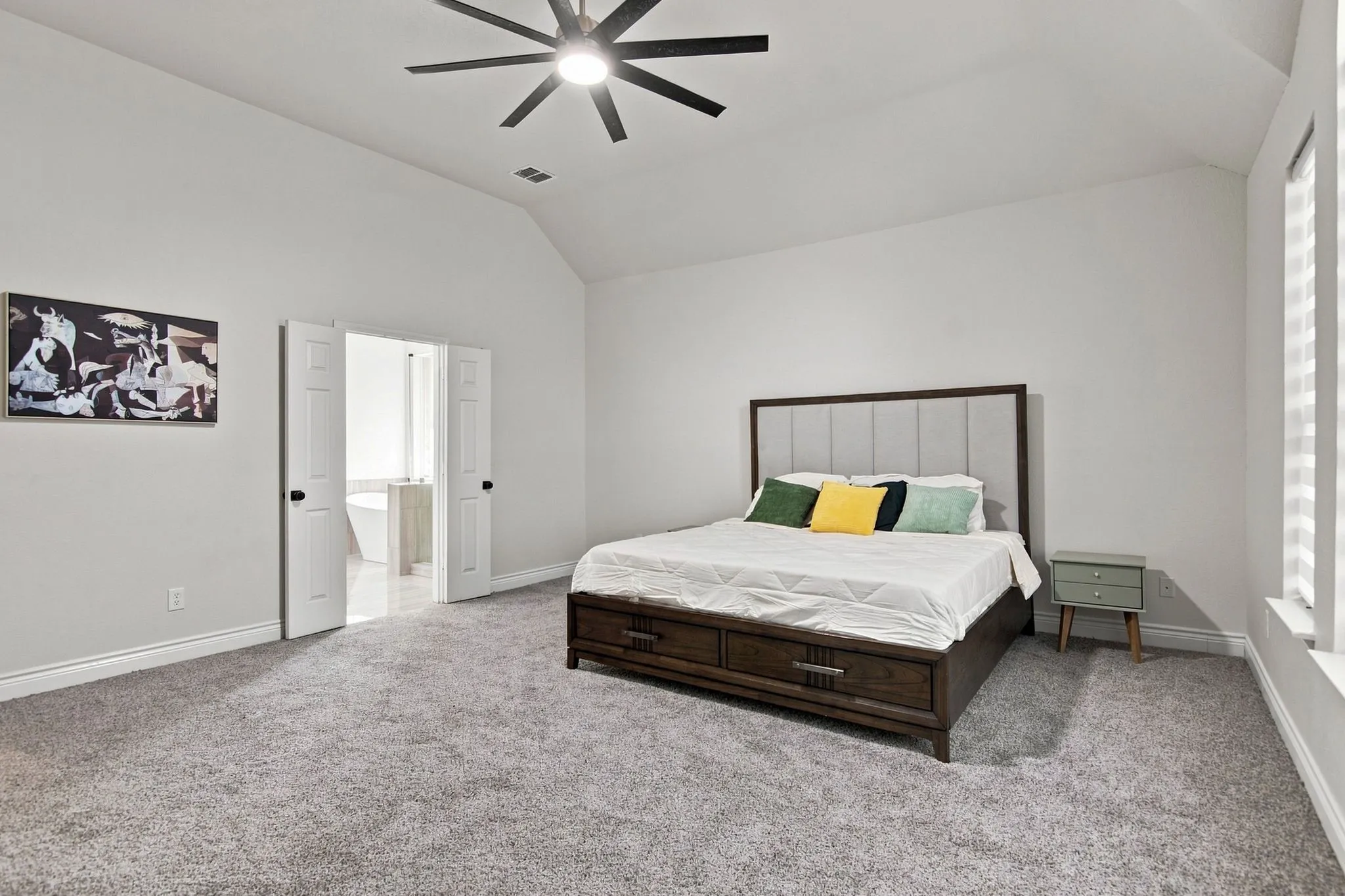 Single Family Residence For Sale in Tarrant County , 7113 Top Rail Run, Fort Worth, Texas 76179, 5 Bedroom, 3 Bathroom, 3 Garage spaces, 3,287 Sqft, built in 2001, mls#21383169, Real Estate Agent in Fort Worth, Homes For Sale in Tarrant county, Homes For Sale in Fort Worth, Realtor in Fort Worth Texas, Real Estate Brokerage Independent Realty Texas, Luminita Cordes Realtor
