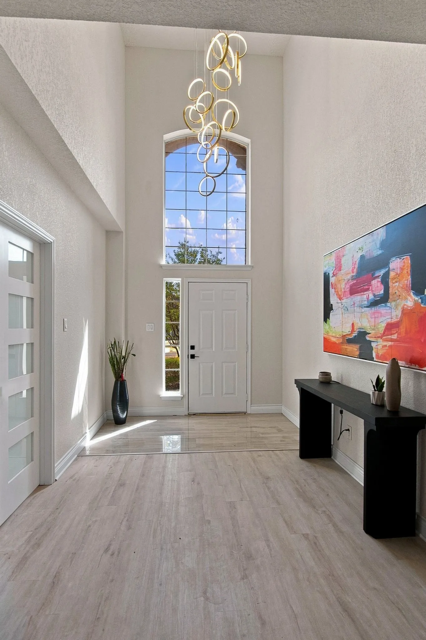 Single Family Residence For Sale in Tarrant County , 7113 Top Rail Run, Fort Worth, Texas 76179, 5 Bedroom, 3 Bathroom, 3 Garage spaces, 3,287 Sqft, built in 2001, mls#21383169, Real Estate Agent in Fort Worth, Homes For Sale in Tarrant county, Homes For Sale in Fort Worth, Realtor in Fort Worth Texas, Real Estate Brokerage Independent Realty Texas, Luminita Cordes Realtor