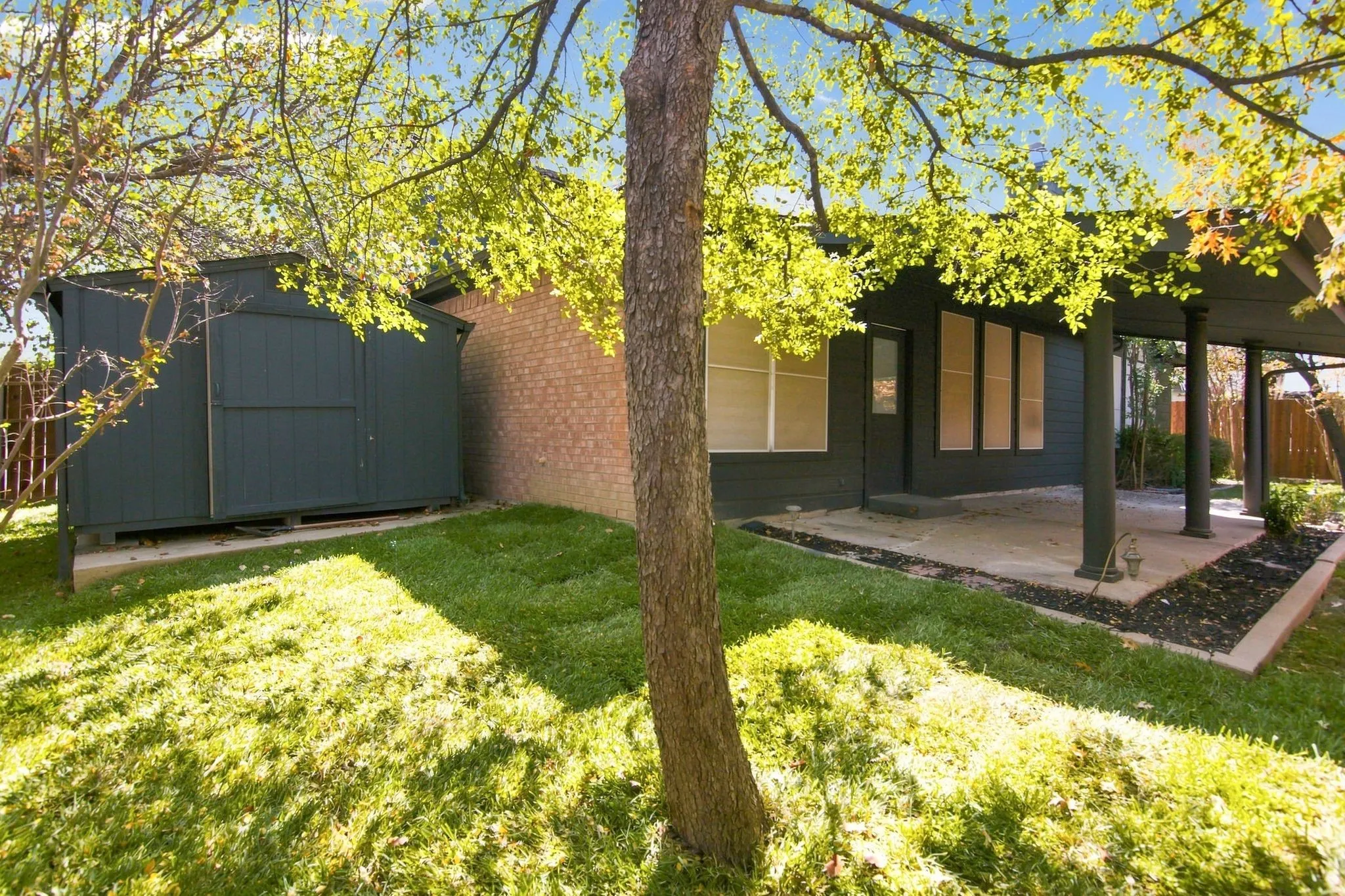 Single Family Residence For Sale in Tarrant County , 7113 Top Rail Run, Fort Worth, Texas 76179, 5 Bedroom, 3 Bathroom, 3 Garage spaces, 3,287 Sqft, built in 2001, mls#21383169, Real Estate Agent in Fort Worth, Homes For Sale in Tarrant county, Homes For Sale in Fort Worth, Realtor in Fort Worth Texas, Real Estate Brokerage Independent Realty Texas, Luminita Cordes Realtor