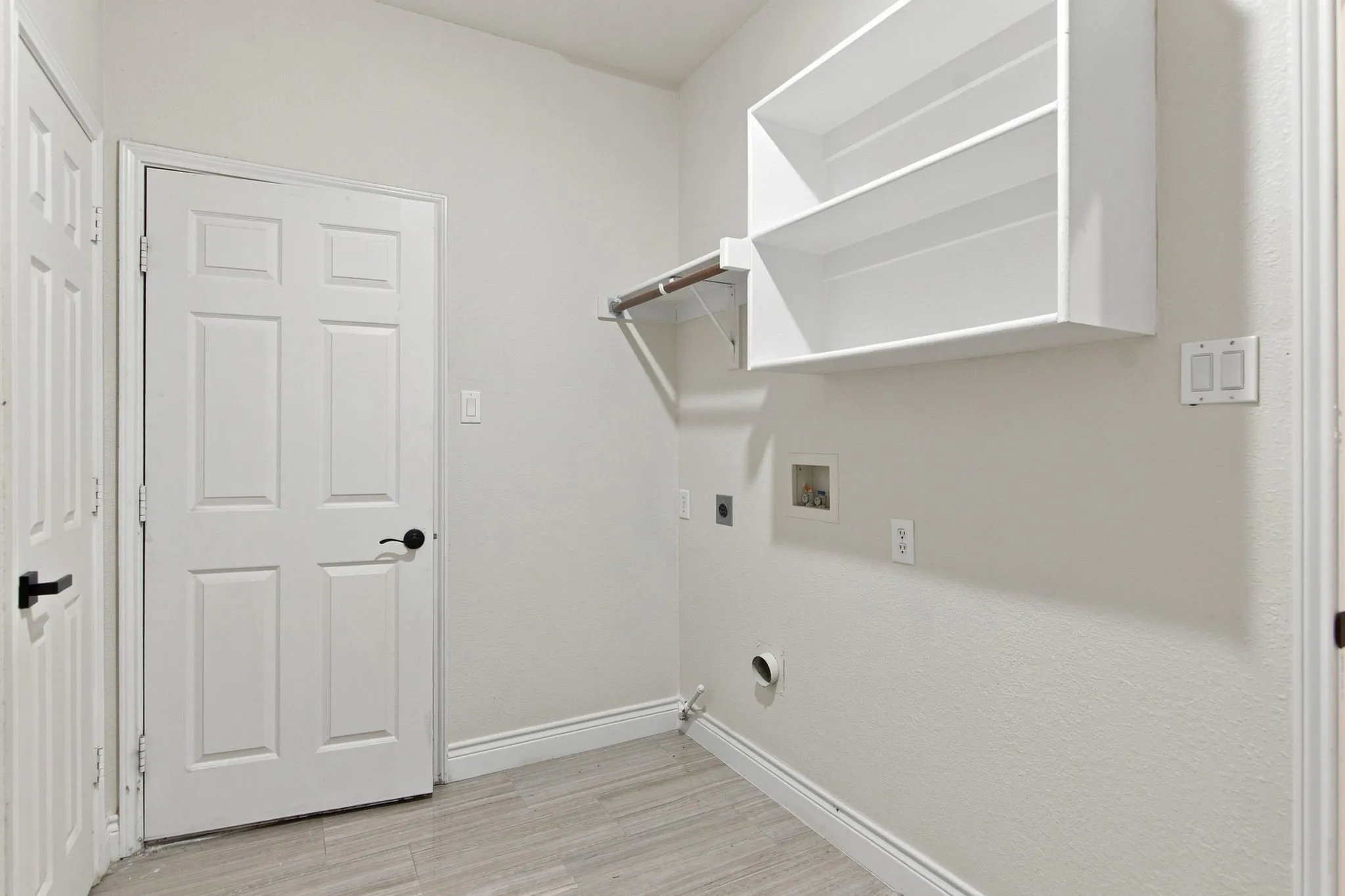 Single Family Residence For Sale in Tarrant County , 7113 Top Rail Run, Fort Worth, Texas 76179, 5 Bedroom, 3 Bathroom, 3 Garage spaces, 3,287 Sqft, built in 2001, mls#21383169, Real Estate Agent in Fort Worth, Homes For Sale in Tarrant county, Homes For Sale in Fort Worth, Realtor in Fort Worth Texas, Real Estate Brokerage Independent Realty Texas, Luminita Cordes Realtor
