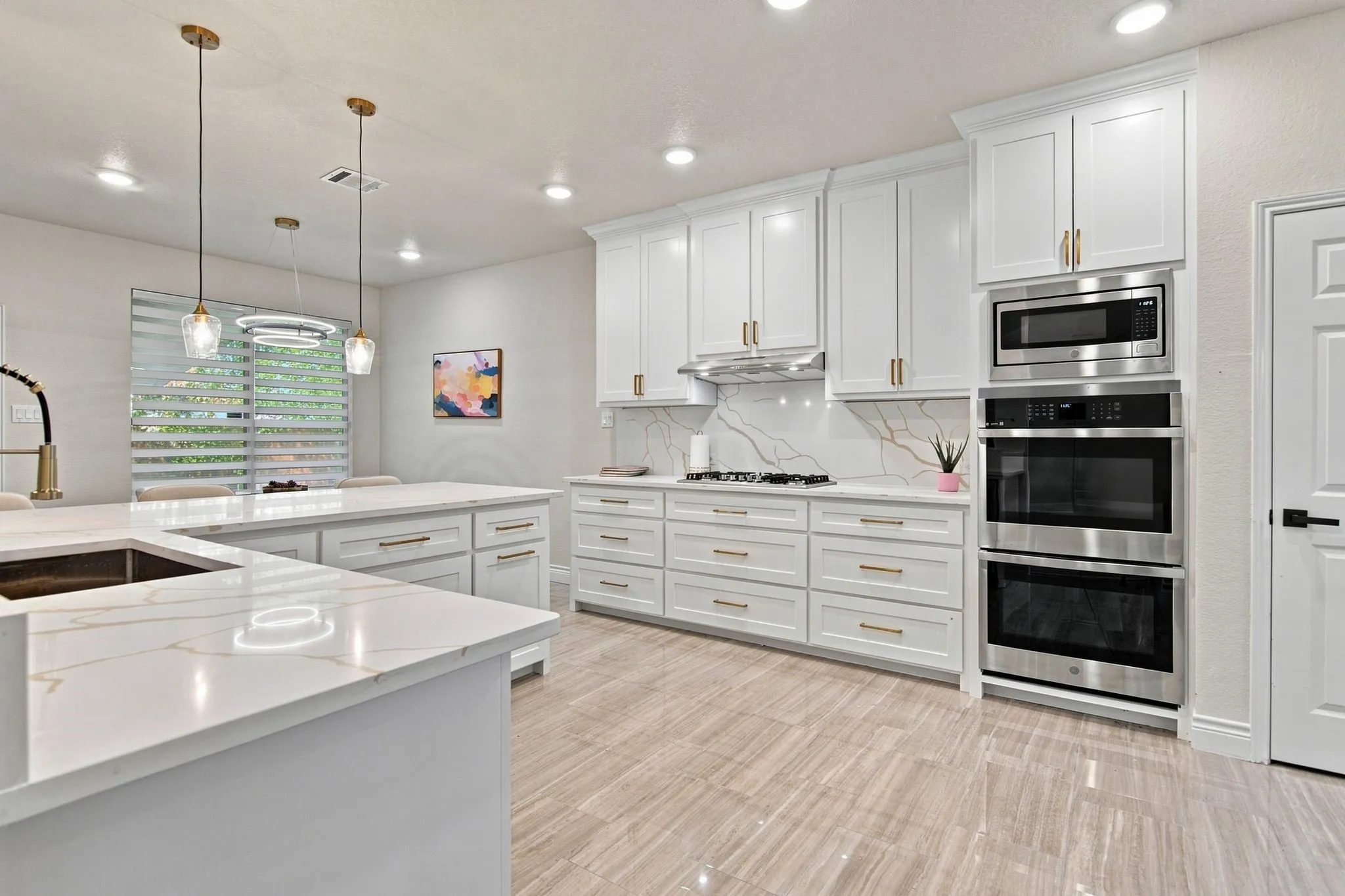 Single Family Residence For Sale in Tarrant County , 7113 Top Rail Run, Fort Worth, Texas 76179, 5 Bedroom, 3 Bathroom, 3 Garage spaces, 3,287 Sqft, built in 2001, mls#21383169, Real Estate Agent in Fort Worth, Homes For Sale in Tarrant county, Homes For Sale in Fort Worth, Realtor in Fort Worth Texas, Real Estate Brokerage Independent Realty Texas, Luminita Cordes Realtor