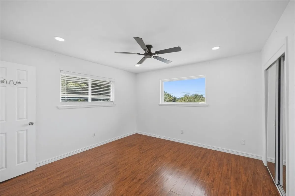 Single Family Residence For Rent in Tarrant County , 5533 Sam Calloway Road, Fort Worth, Texas 76114, 3 Bedroom, 2 Bathroom, 1 Garage spaces, 1,625 Sqft, built in 1960, mls#21382594, Real Estate Agent in Fort Worth, Homes For Rent in Tarrant county, Homes For Rent in Fort Worth, Realtor in Fort Worth Texas, Real Estate Brokerage Independent Realty Texas, Luminita Cordes Realtor