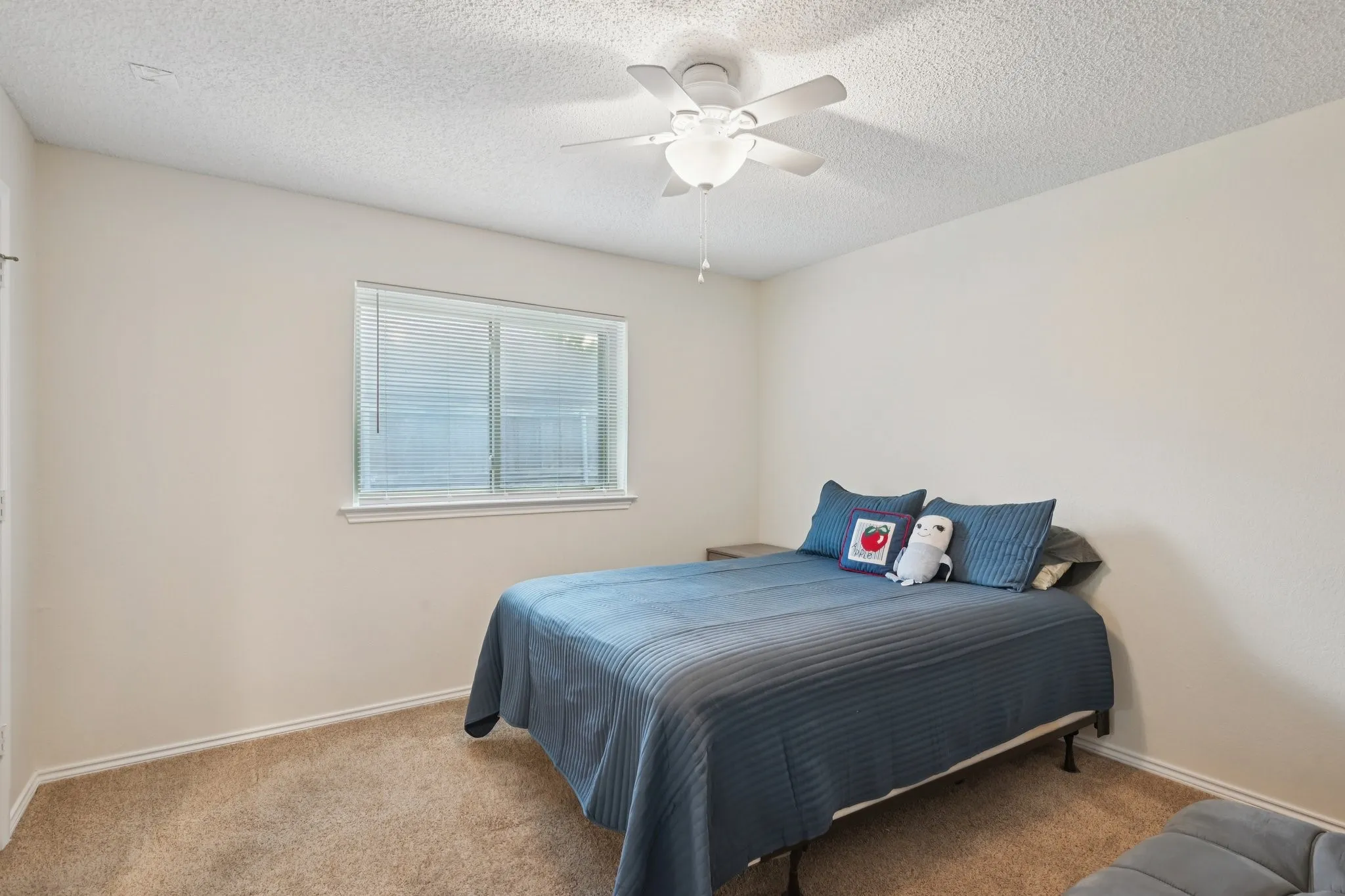 Single Family Residence For Sale in Tarrant County , 7002 Lake Louise Drive, Arlington, Texas 76016, 4 Bedroom, 3 Bathroom, 2 Garage spaces, 2,782 Sqft, built in 1982, mls#21383167, Real Estate Agent in Arlington, Homes For Sale in Tarrant county, Homes For Sale in Arlington, Realtor in Arlington Texas, Real Estate Brokerage Independent Realty Texas, Luminita Cordes Realtor