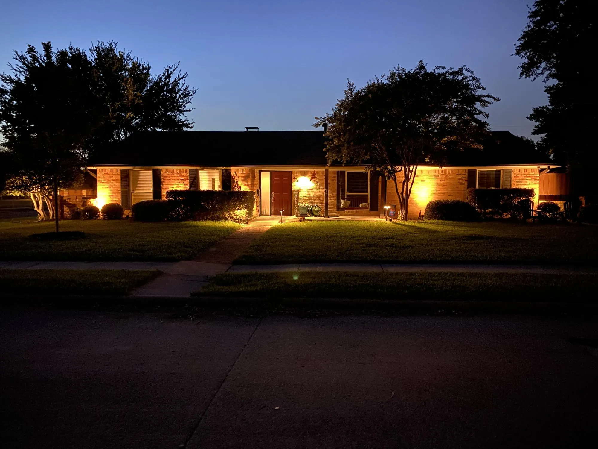 Single Family Residence For Sale in Dallas County , 3207 Grantwood Drive, Dallas, Texas 75229, 4 Bedroom, 3 Bathroom, 2 Garage spaces, 2,276 Sqft, built in 1968, mls#21383484, Real Estate Agent in Dallas, Homes For Sale in Dallas county, Homes For Sale in Dallas, Realtor in Dallas Texas, Real Estate Brokerage Independent Realty Texas, Luminita Cordes Realtor
