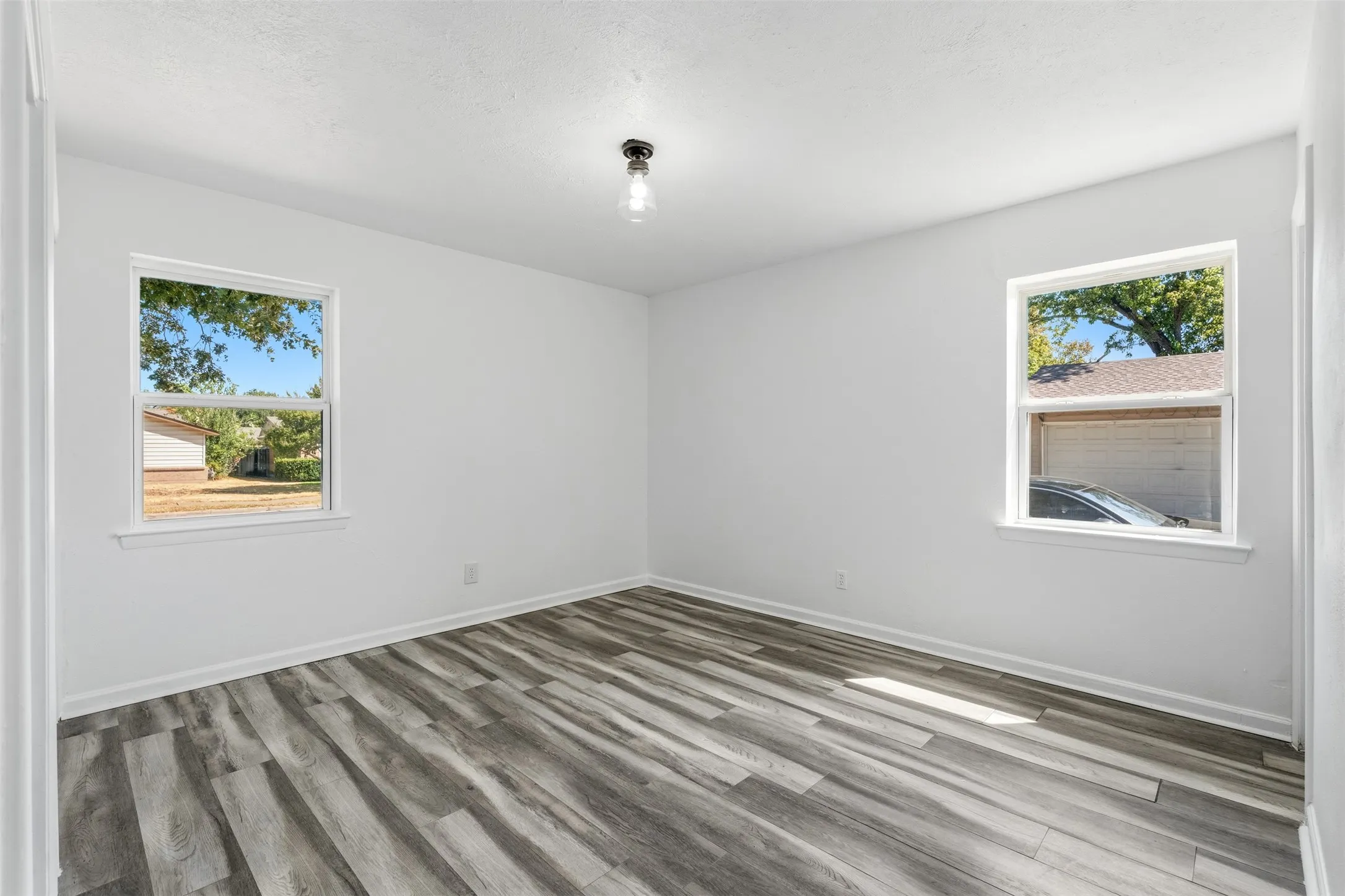 Single Family Residence For Sale in Dallas County , 2508 Syracuse Drive, Irving, Texas 75062, 5 Bedroom, 3 Bathroom, 2 Garage spaces, 2,238 Sqft, built in 1963, mls#21383472, Real Estate Agent in Irving, Homes For Sale in Dallas county, Homes For Sale in Irving, Realtor in Irving Texas, Real Estate Brokerage Independent Realty Texas, Luminita Cordes Realtor