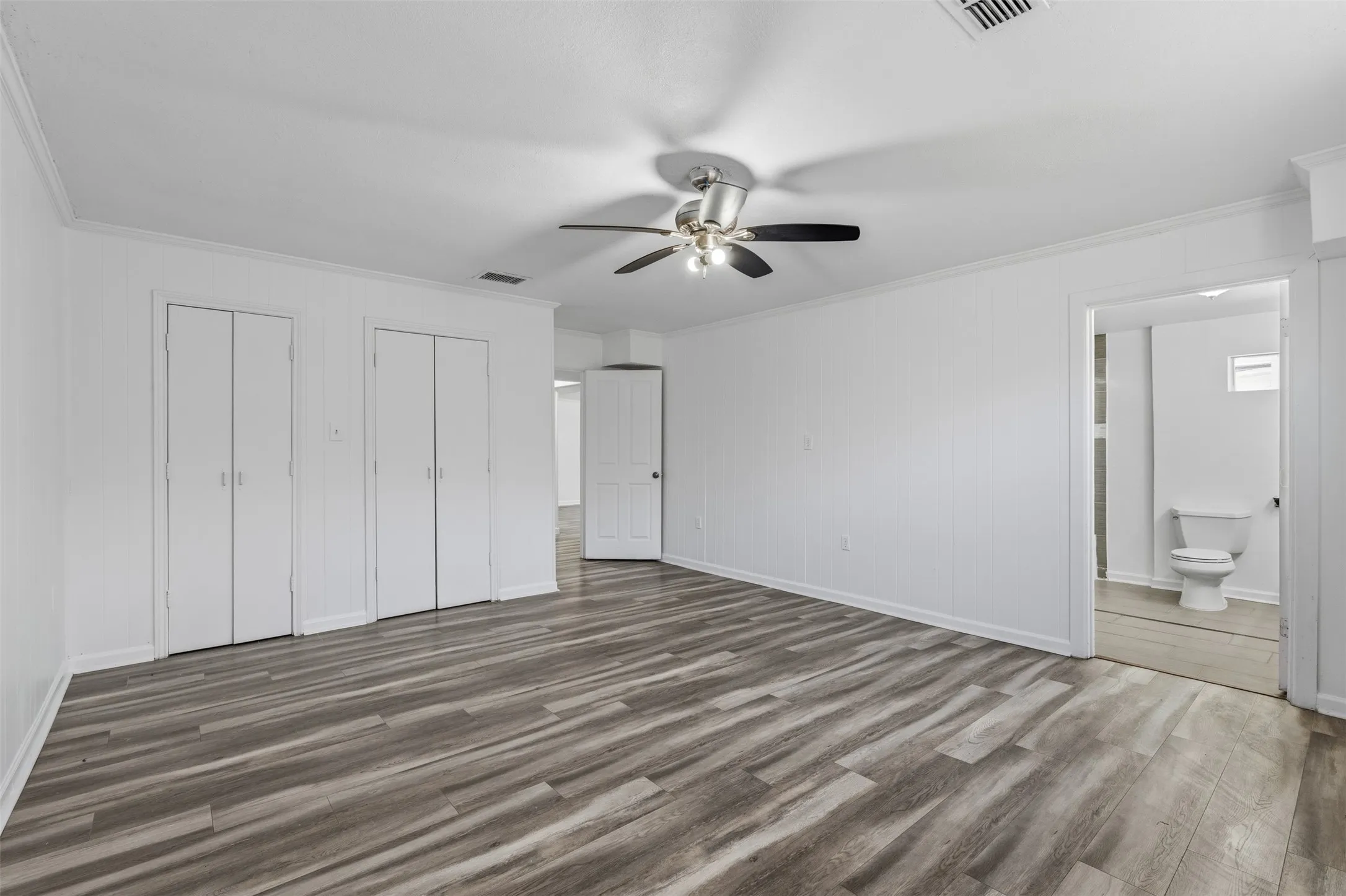 Single Family Residence For Sale in Dallas County , 2508 Syracuse Drive, Irving, Texas 75062, 5 Bedroom, 3 Bathroom, 2 Garage spaces, 2,238 Sqft, built in 1963, mls#21383472, Real Estate Agent in Irving, Homes For Sale in Dallas county, Homes For Sale in Irving, Realtor in Irving Texas, Real Estate Brokerage Independent Realty Texas, Luminita Cordes Realtor