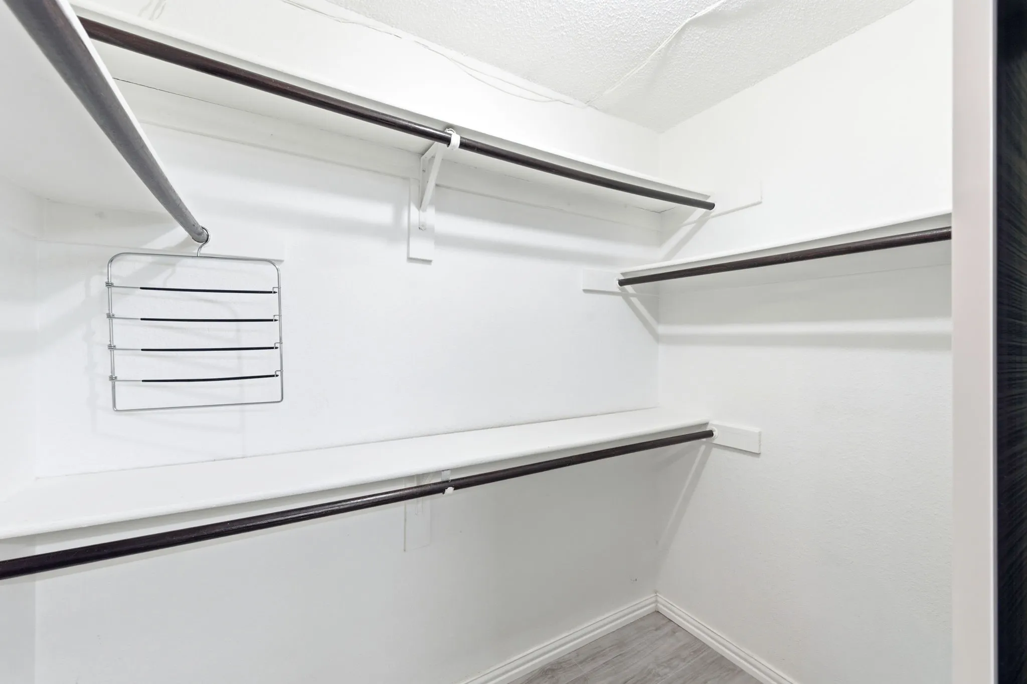 Condominium For Rent in Dallas County , 14333 Preston Road 1704, Dallas, Texas 75254, 2 Bedroom, 3 Bathroom, Garage spaces, 1,221 Sqft, built in 1982, mls#21383196, Real Estate Agent in Dallas, Homes For Rent in Dallas county, Homes For Rent in Dallas, Realtor in Dallas Texas, Real Estate Brokerage Independent Realty Texas, Luminita Cordes Realtor