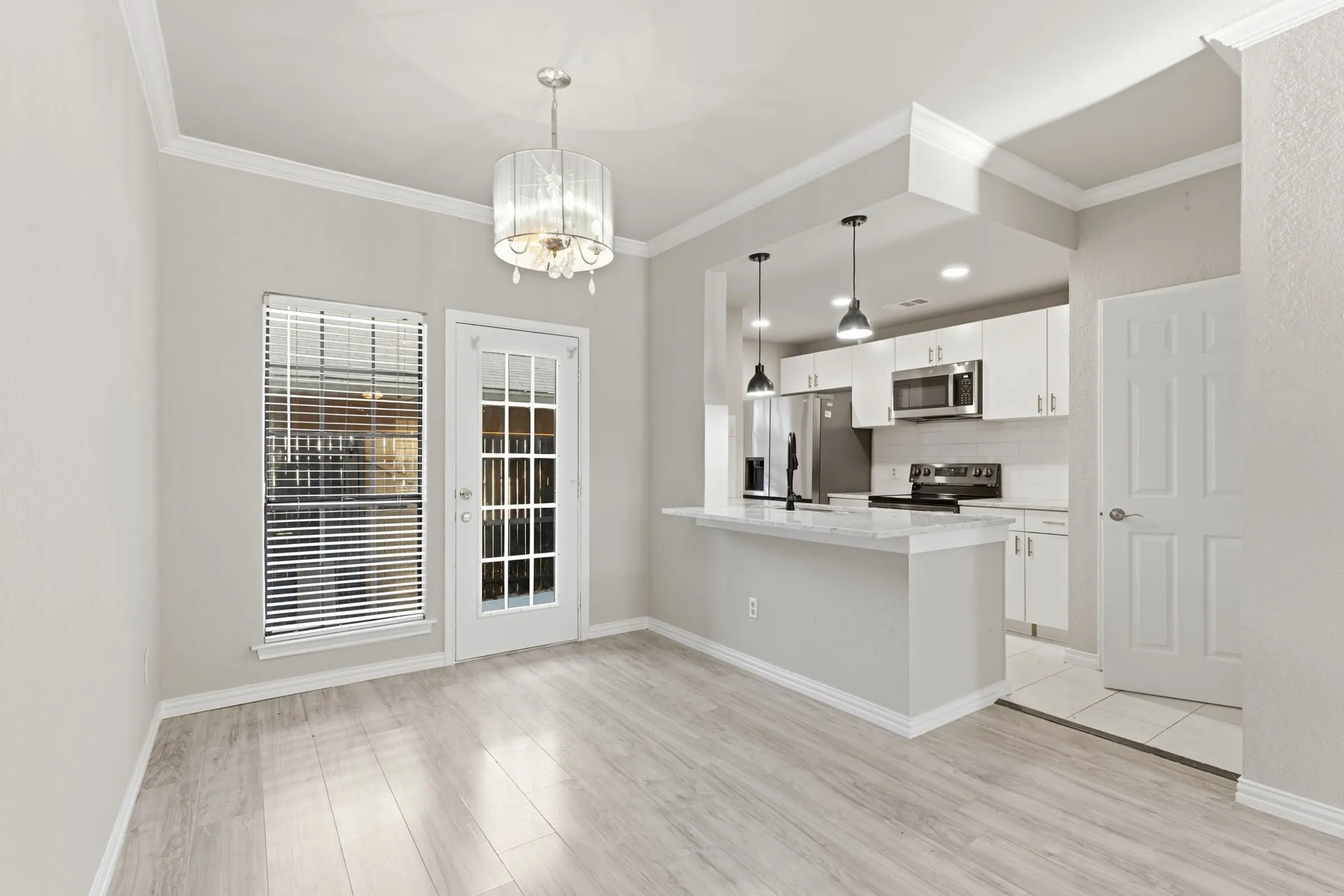 Condominium For Rent in Dallas County , 14333 Preston Road 1704, Dallas, Texas 75254, 2 Bedroom, 3 Bathroom, Garage spaces, 1,221 Sqft, built in 1982, mls#21383196, Real Estate Agent in Dallas, Homes For Rent in Dallas county, Homes For Rent in Dallas, Realtor in Dallas Texas, Real Estate Brokerage Independent Realty Texas, Luminita Cordes Realtor