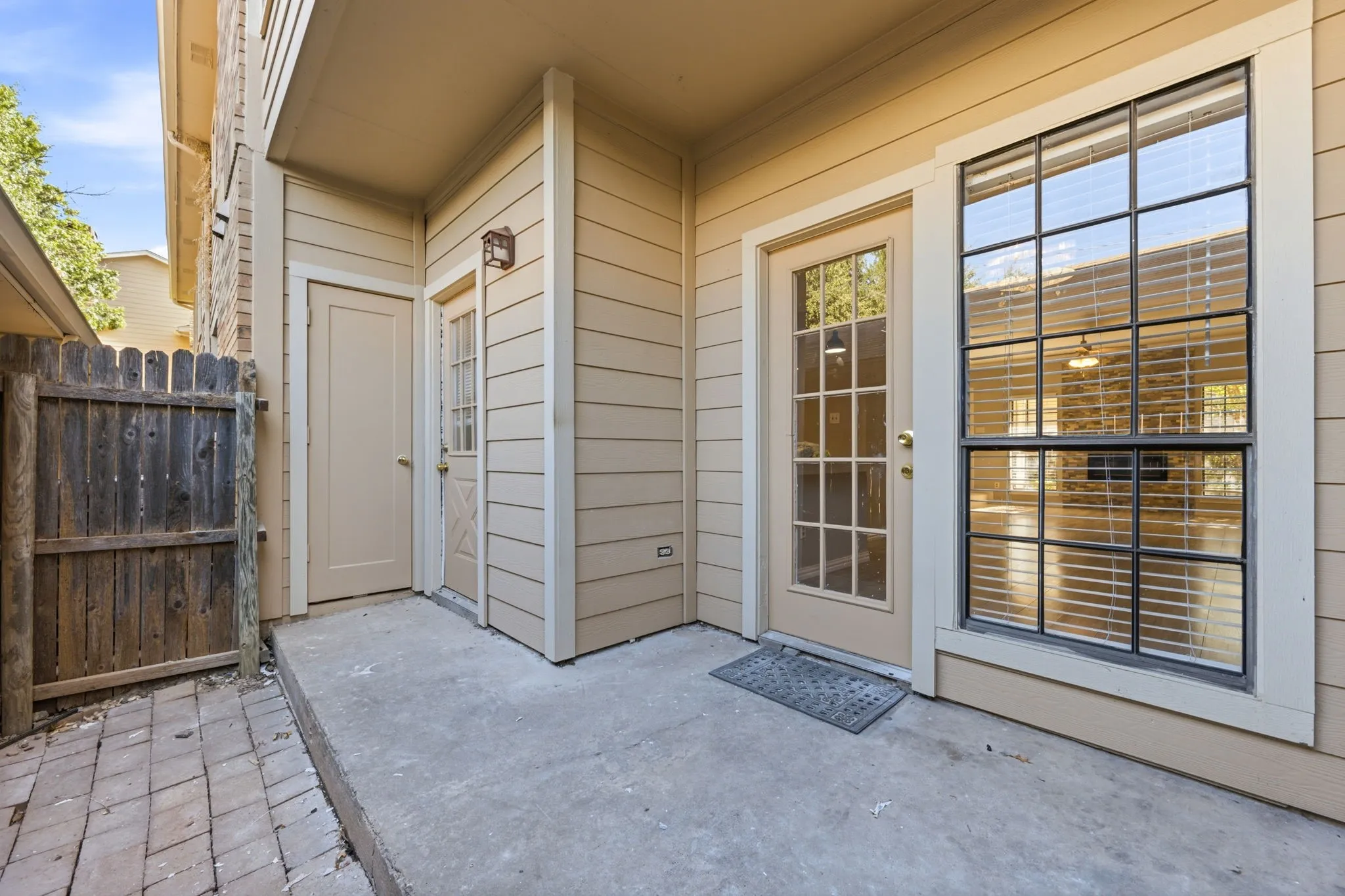 Condominium For Rent in Dallas County , 14333 Preston Road 1704, Dallas, Texas 75254, 2 Bedroom, 3 Bathroom, Garage spaces, 1,221 Sqft, built in 1982, mls#21383196, Real Estate Agent in Dallas, Homes For Rent in Dallas county, Homes For Rent in Dallas, Realtor in Dallas Texas, Real Estate Brokerage Independent Realty Texas, Luminita Cordes Realtor