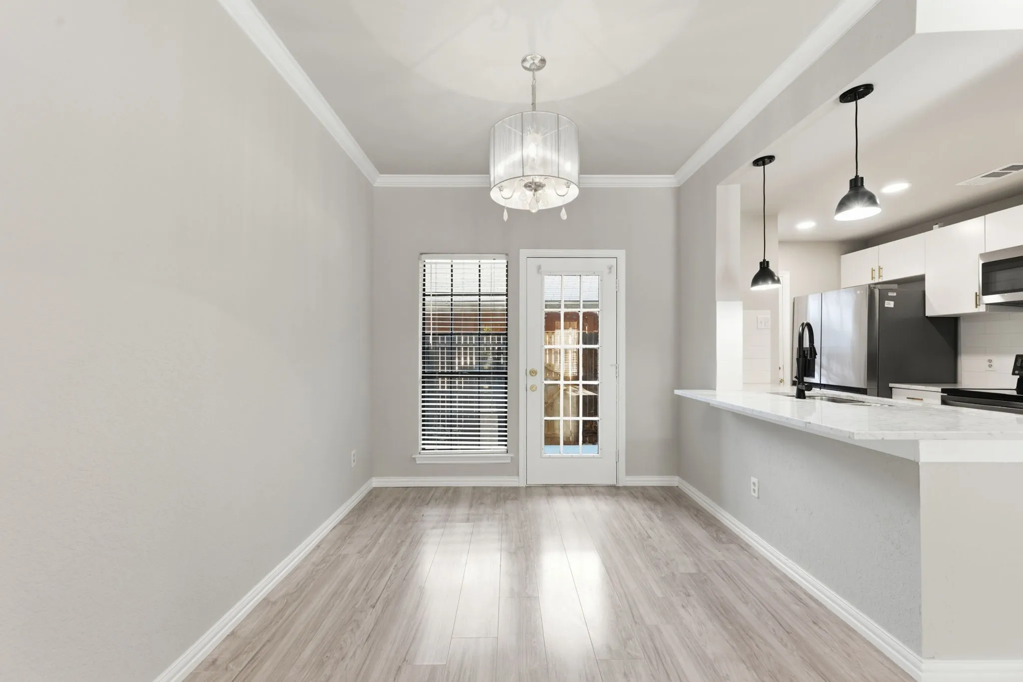 Condominium For Rent in Dallas County , 14333 Preston Road 1704, Dallas, Texas 75254, 2 Bedroom, 3 Bathroom, Garage spaces, 1,221 Sqft, built in 1982, mls#21383196, Real Estate Agent in Dallas, Homes For Rent in Dallas county, Homes For Rent in Dallas, Realtor in Dallas Texas, Real Estate Brokerage Independent Realty Texas, Luminita Cordes Realtor