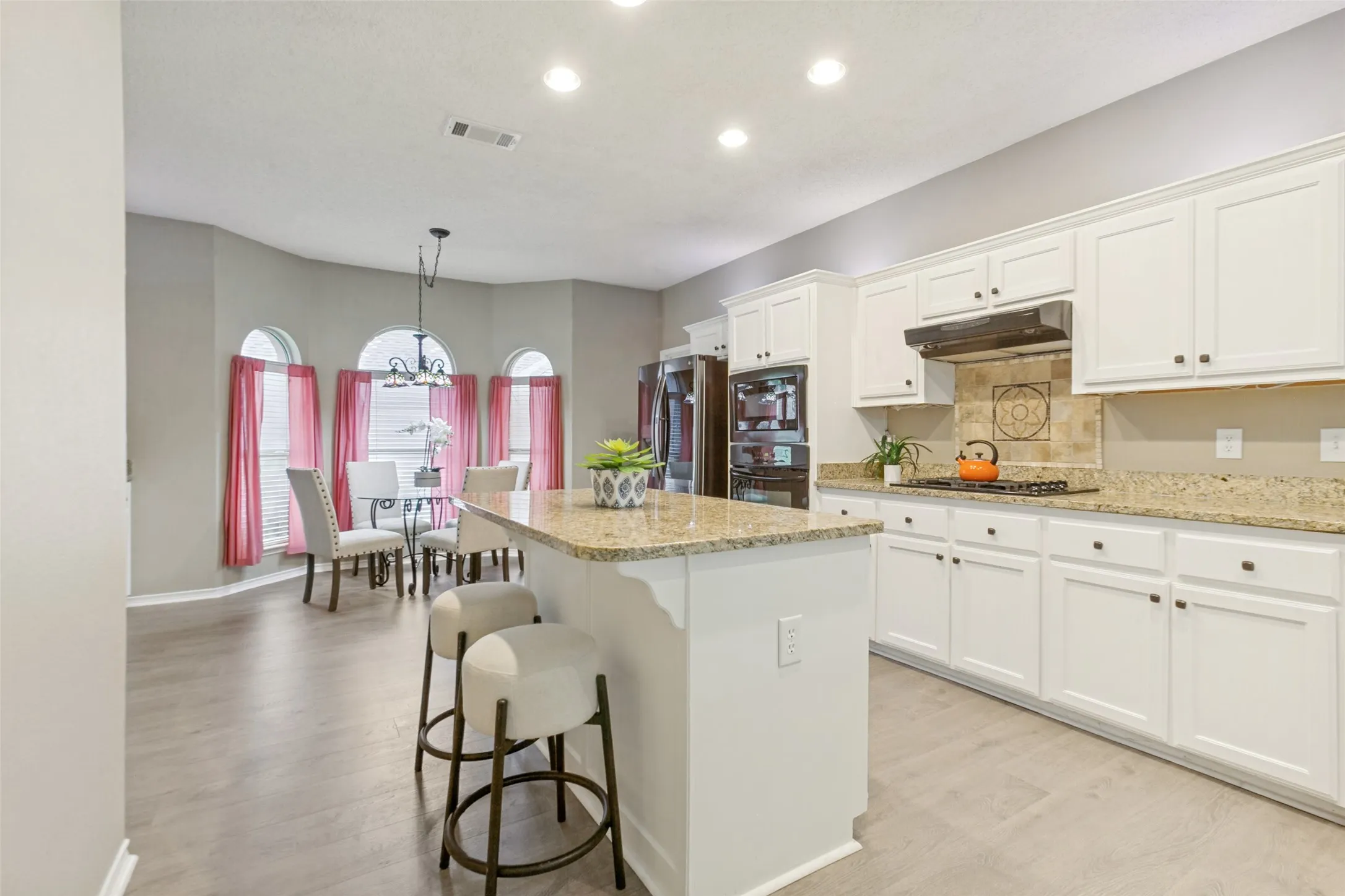 Single Family Residence For Sale in Dallas County , 425 Baltusrol Circle, Garland, Texas 75044, 4 Bedroom, 3 Bathroom, 2 Garage spaces, 2,824 Sqft, built in 1997, mls#21383552, Real Estate Agent in Garland, Homes For Sale in Dallas county, Homes For Sale in Garland, Realtor in Garland Texas, Real Estate Brokerage Independent Realty Texas, Luminita Cordes Realtor