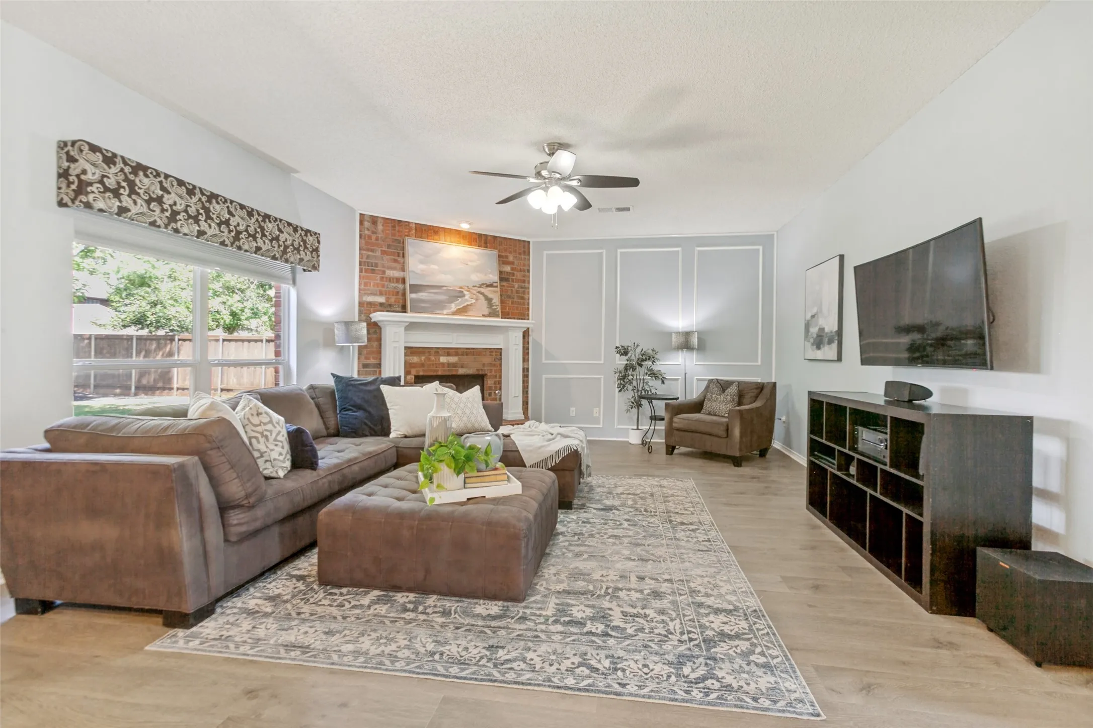 Single Family Residence For Sale in Dallas County , 425 Baltusrol Circle, Garland, Texas 75044, 4 Bedroom, 3 Bathroom, 2 Garage spaces, 2,824 Sqft, built in 1997, mls#21383552, Real Estate Agent in Garland, Homes For Sale in Dallas county, Homes For Sale in Garland, Realtor in Garland Texas, Real Estate Brokerage Independent Realty Texas, Luminita Cordes Realtor