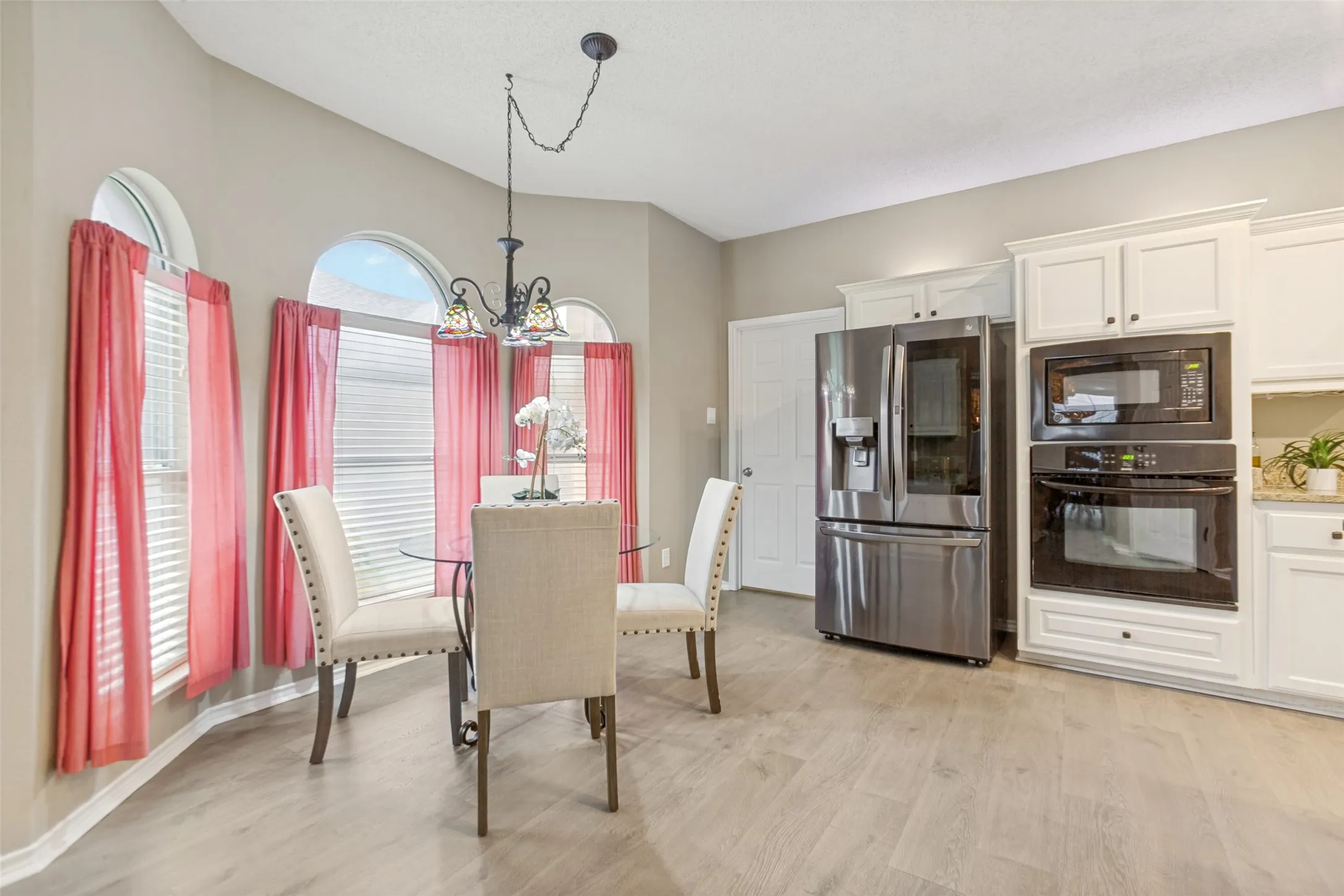 Single Family Residence For Sale in Dallas County , 425 Baltusrol Circle, Garland, Texas 75044, 4 Bedroom, 3 Bathroom, 2 Garage spaces, 2,824 Sqft, built in 1997, mls#21383552, Real Estate Agent in Garland, Homes For Sale in Dallas county, Homes For Sale in Garland, Realtor in Garland Texas, Real Estate Brokerage Independent Realty Texas, Luminita Cordes Realtor