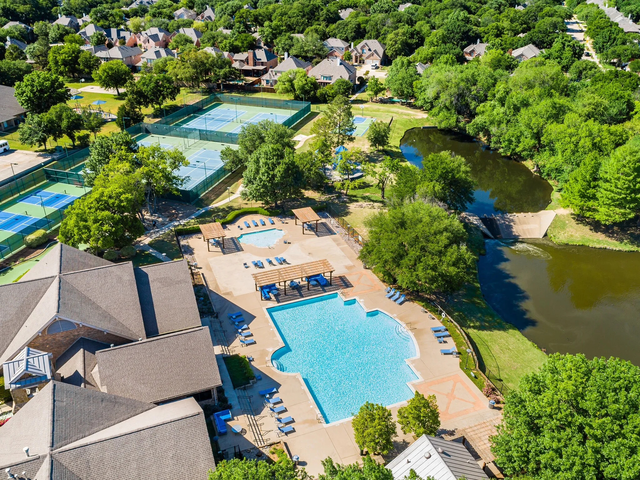Single Family Residence For Sale in Denton County , 3628 Andrea Drive, Flower Mound, Texas 75022, 4 Bedroom, 3 Bathroom, 2 Garage spaces, 2,424 Sqft, built in 2004, mls#21381204, Real Estate Agent in Flower Mound, Homes For Sale in Denton county, Homes For Sale in Flower Mound, Realtor in Flower Mound Texas, Real Estate Brokerage Independent Realty Texas, Luminita Cordes Realtor