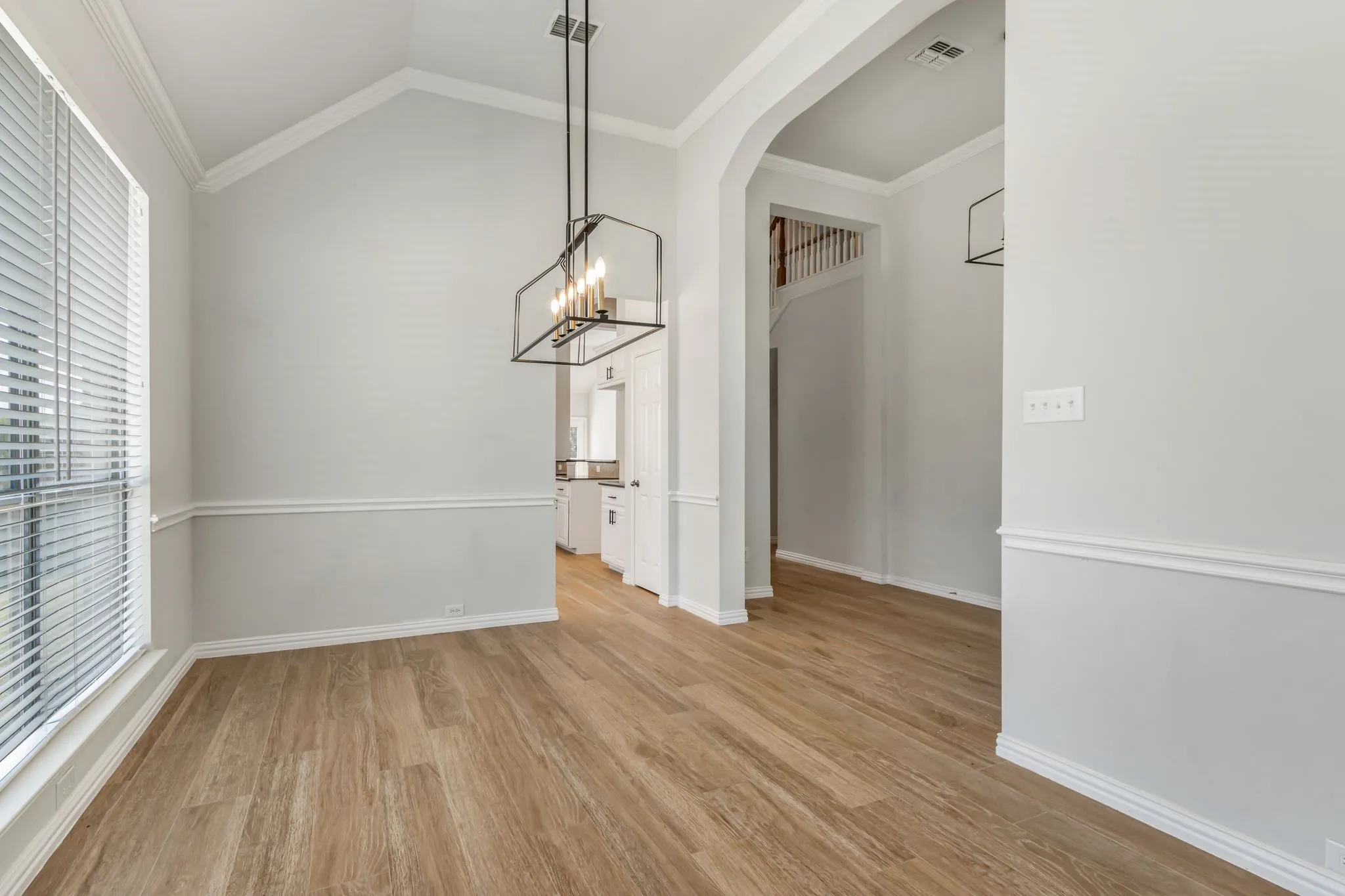 Single Family Residence For Sale in Denton County , 3628 Andrea Drive, Flower Mound, Texas 75022, 4 Bedroom, 3 Bathroom, 2 Garage spaces, 2,424 Sqft, built in 2004, mls#21381204, Real Estate Agent in Flower Mound, Homes For Sale in Denton county, Homes For Sale in Flower Mound, Realtor in Flower Mound Texas, Real Estate Brokerage Independent Realty Texas, Luminita Cordes Realtor