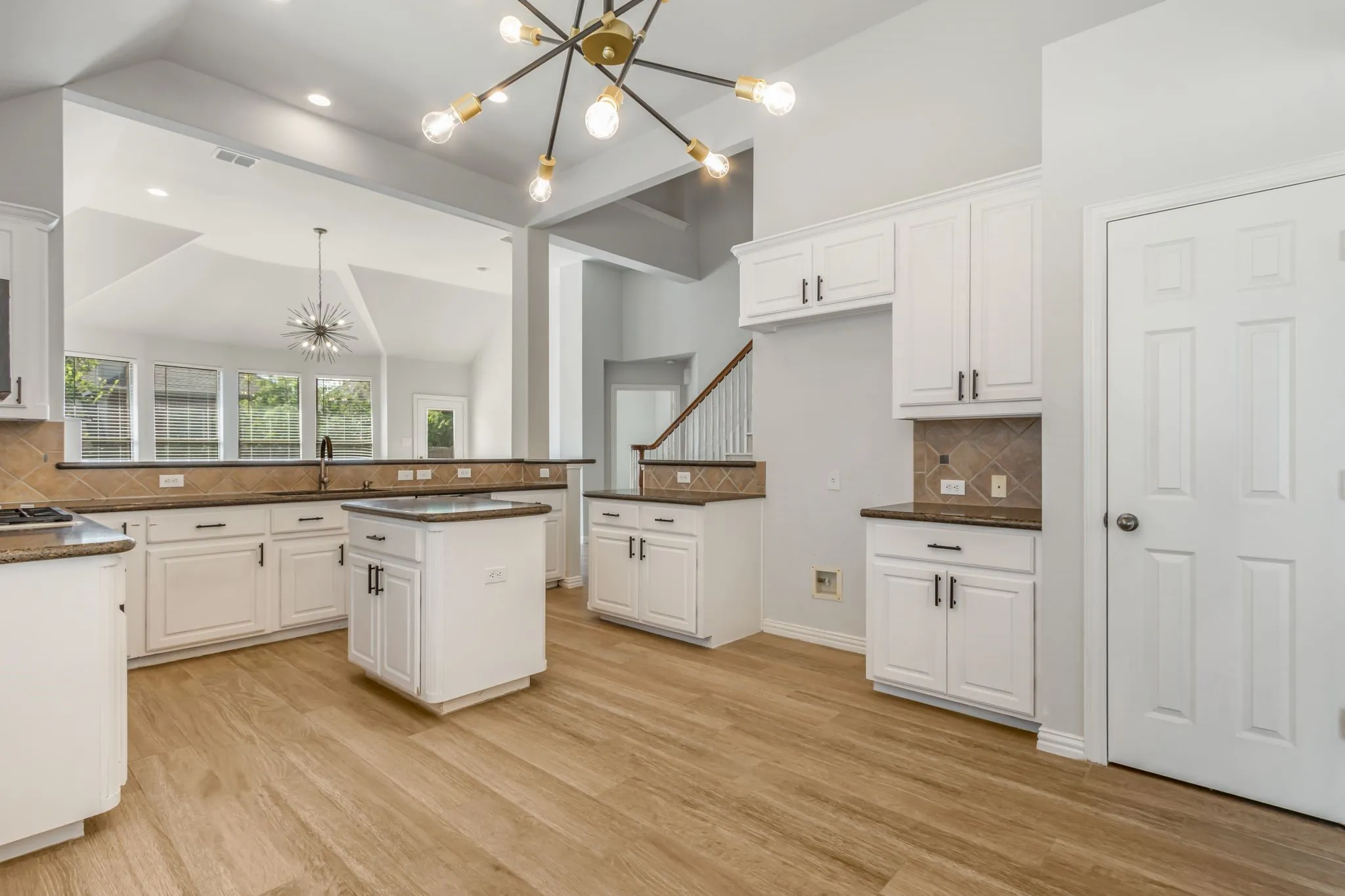 Single Family Residence For Sale in Denton County , 3628 Andrea Drive, Flower Mound, Texas 75022, 4 Bedroom, 3 Bathroom, 2 Garage spaces, 2,424 Sqft, built in 2004, mls#21381204, Real Estate Agent in Flower Mound, Homes For Sale in Denton county, Homes For Sale in Flower Mound, Realtor in Flower Mound Texas, Real Estate Brokerage Independent Realty Texas, Luminita Cordes Realtor