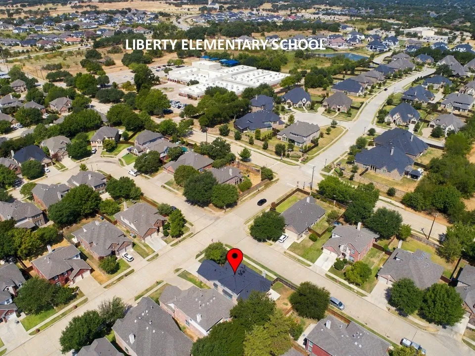 Single Family Residence For Sale in Denton County , 3628 Andrea Drive, Flower Mound, Texas 75022, 4 Bedroom, 3 Bathroom, 2 Garage spaces, 2,424 Sqft, built in 2004, mls#21381204, Real Estate Agent in Flower Mound, Homes For Sale in Denton county, Homes For Sale in Flower Mound, Realtor in Flower Mound Texas, Real Estate Brokerage Independent Realty Texas, Luminita Cordes Realtor