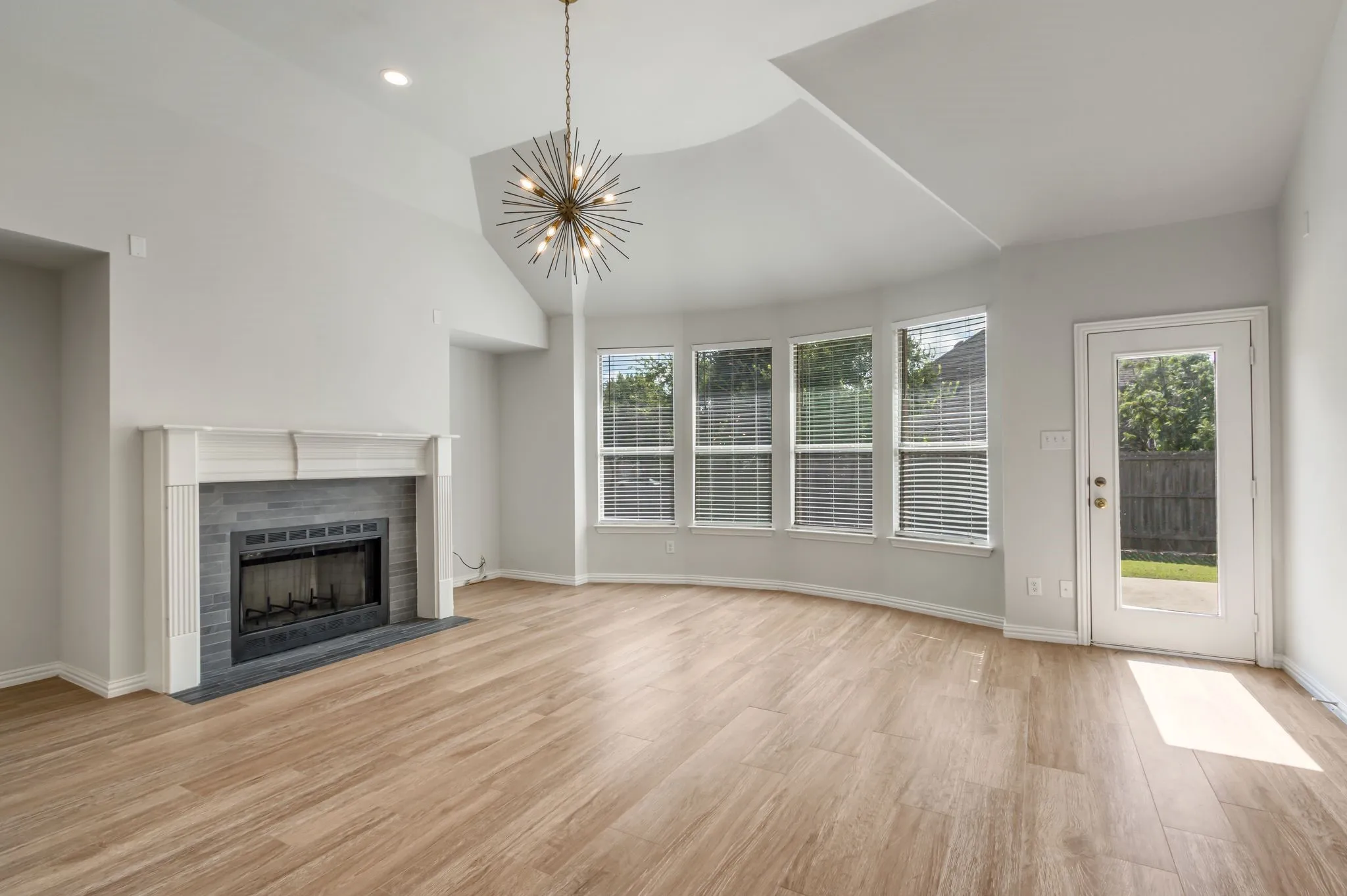 Single Family Residence For Sale in Denton County , 3628 Andrea Drive, Flower Mound, Texas 75022, 4 Bedroom, 3 Bathroom, 2 Garage spaces, 2,424 Sqft, built in 2004, mls#21381204, Real Estate Agent in Flower Mound, Homes For Sale in Denton county, Homes For Sale in Flower Mound, Realtor in Flower Mound Texas, Real Estate Brokerage Independent Realty Texas, Luminita Cordes Realtor