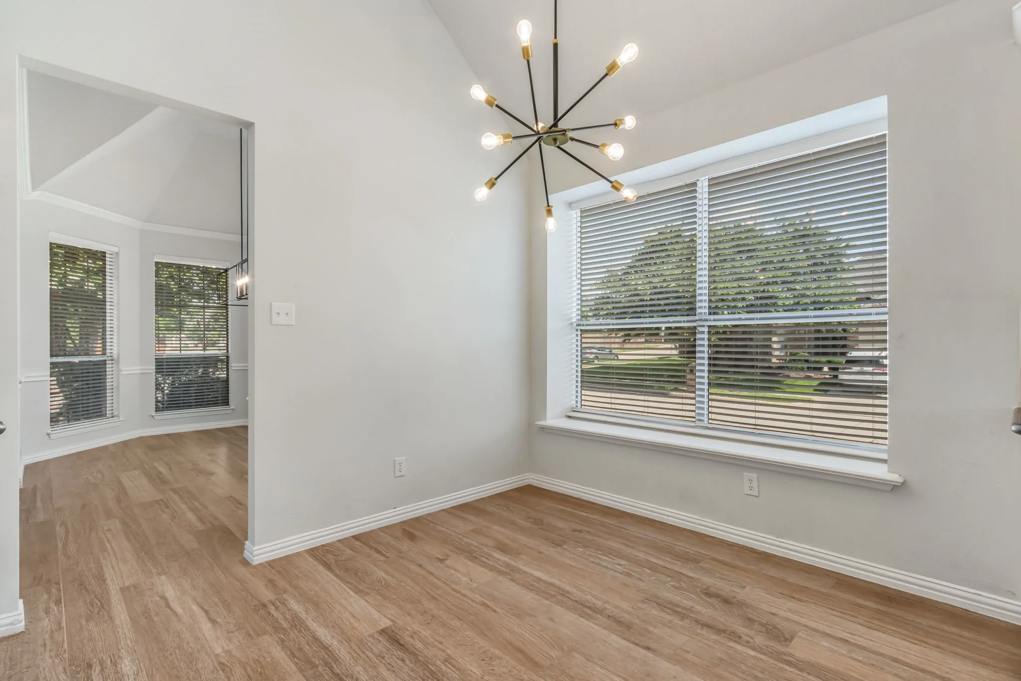 Single Family Residence For Sale in Denton County , 3628 Andrea Drive, Flower Mound, Texas 75022, 4 Bedroom, 3 Bathroom, 2 Garage spaces, 2,424 Sqft, built in 2004, mls#21381204, Real Estate Agent in Flower Mound, Homes For Sale in Denton county, Homes For Sale in Flower Mound, Realtor in Flower Mound Texas, Real Estate Brokerage Independent Realty Texas, Luminita Cordes Realtor