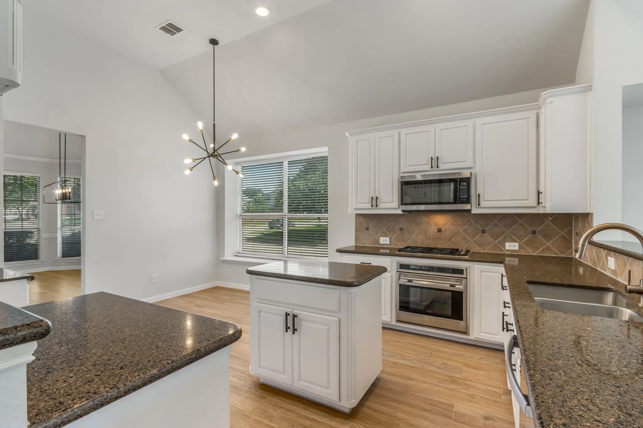 Single Family Residence For Sale in Denton County , 3628 Andrea Drive, Flower Mound, Texas 75022, 4 Bedroom, 3 Bathroom, 2 Garage spaces, 2,424 Sqft, built in 2004, mls#21381204, Real Estate Agent in Flower Mound, Homes For Sale in Denton county, Homes For Sale in Flower Mound, Realtor in Flower Mound Texas, Real Estate Brokerage Independent Realty Texas, Luminita Cordes Realtor