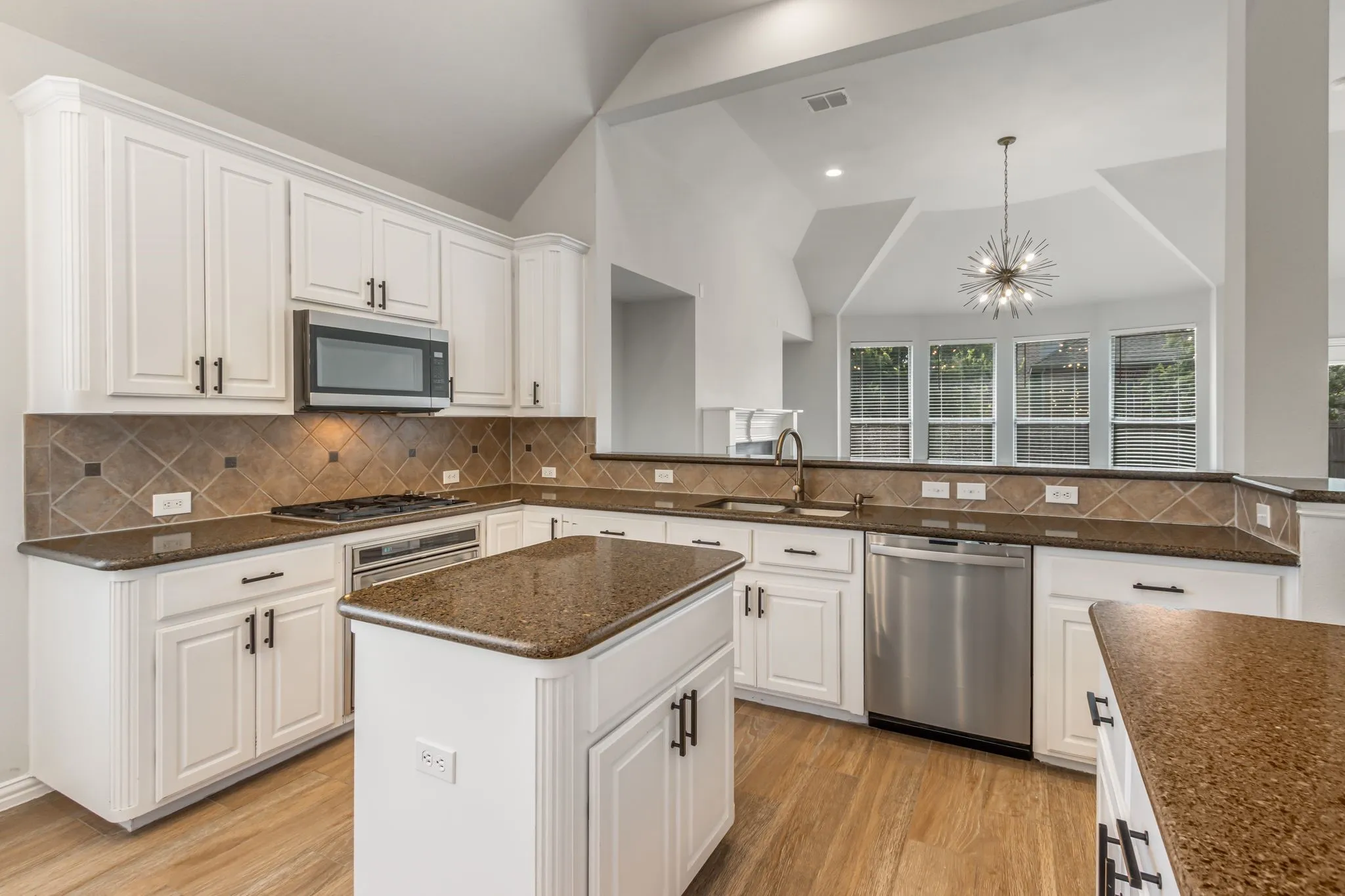 Single Family Residence For Sale in Denton County , 3628 Andrea Drive, Flower Mound, Texas 75022, 4 Bedroom, 3 Bathroom, 2 Garage spaces, 2,424 Sqft, built in 2004, mls#21381204, Real Estate Agent in Flower Mound, Homes For Sale in Denton county, Homes For Sale in Flower Mound, Realtor in Flower Mound Texas, Real Estate Brokerage Independent Realty Texas, Luminita Cordes Realtor