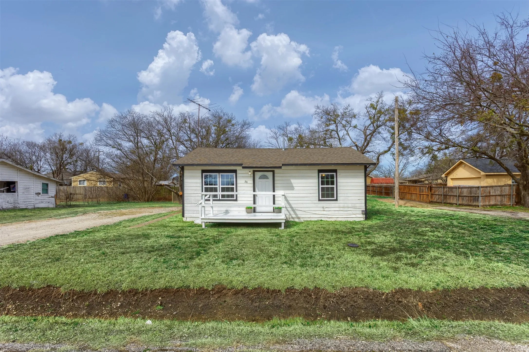 310 Dogwood